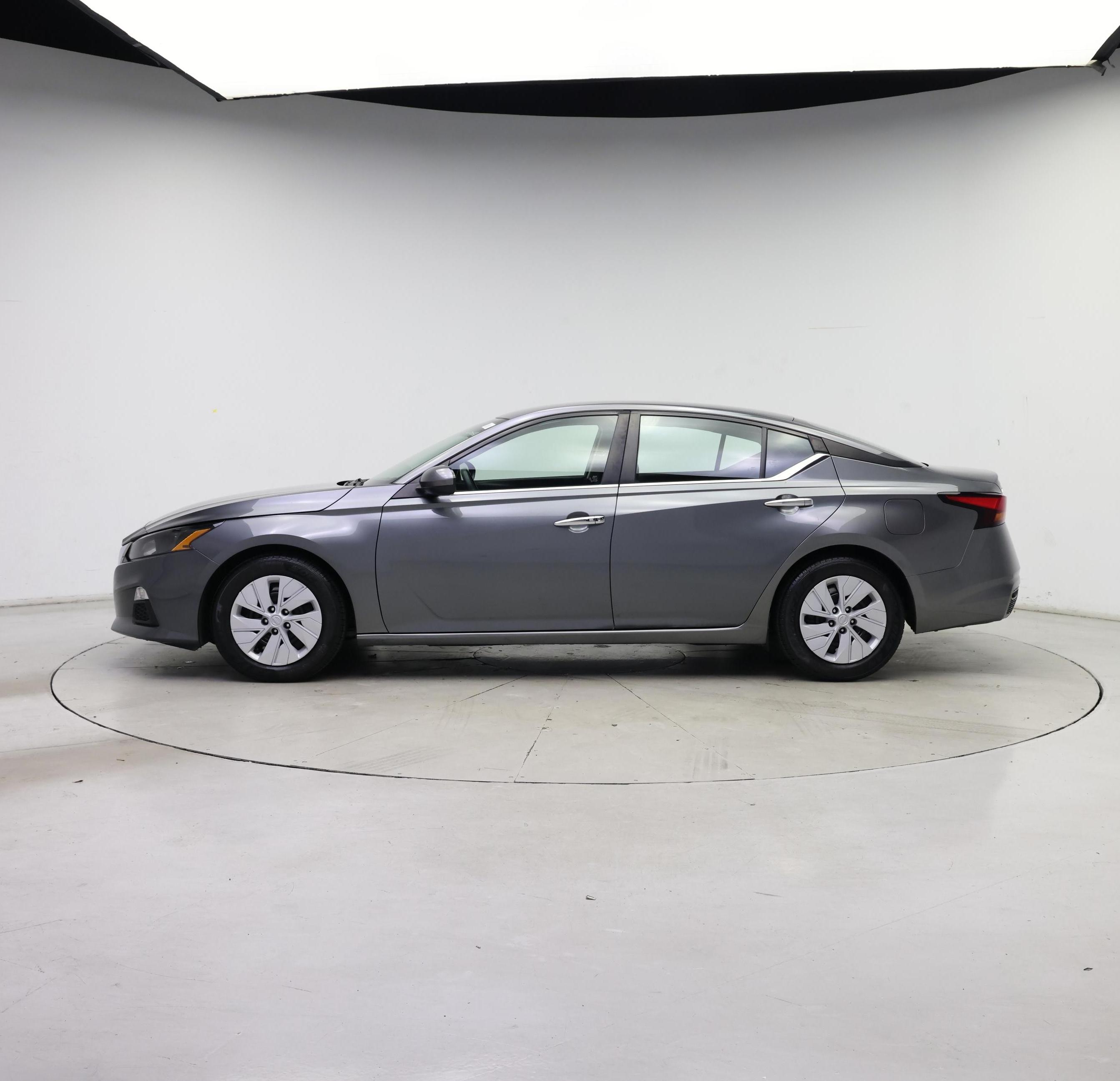Thumbnail: 2022 Nissan Altima - 3