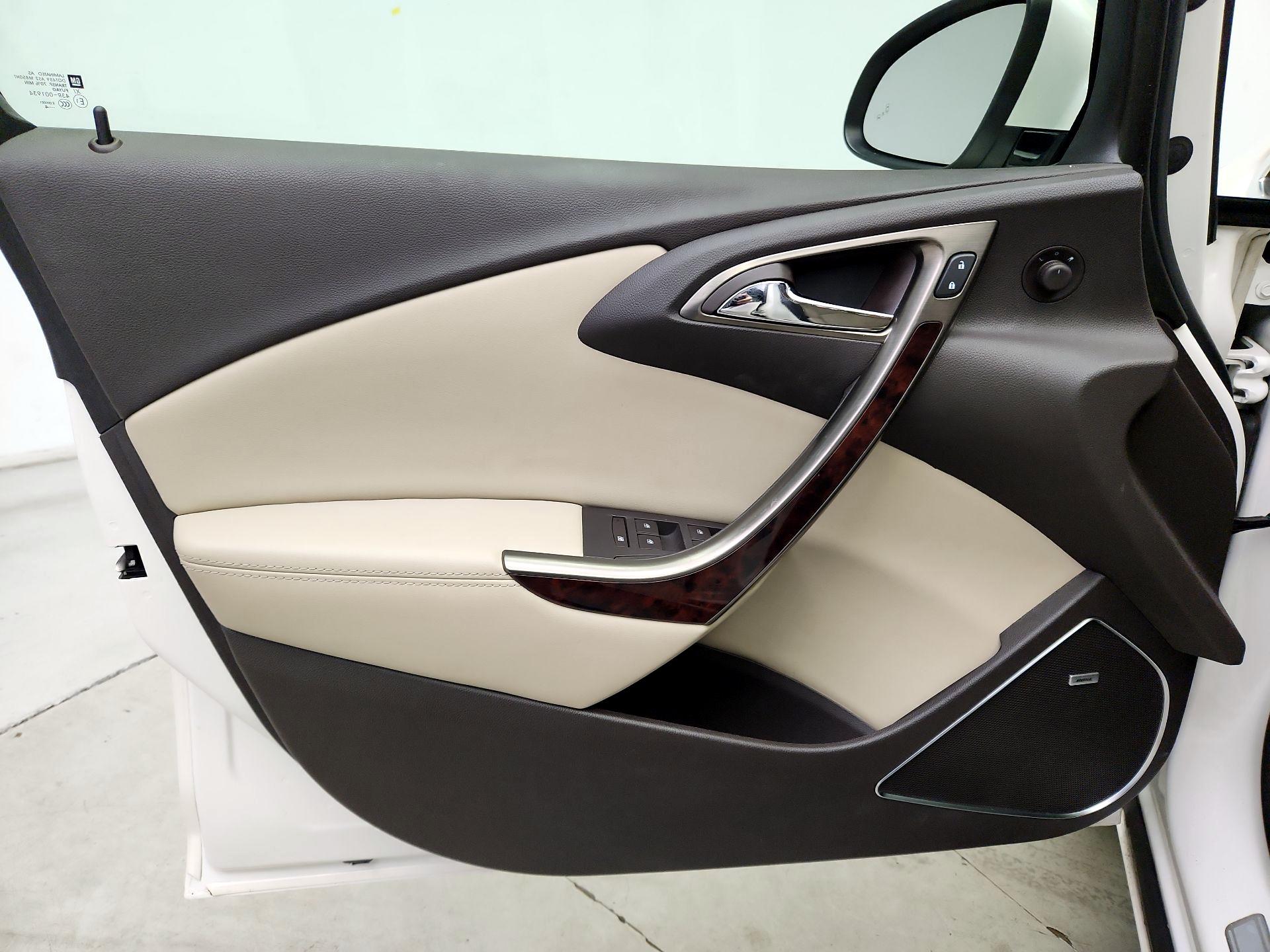 Thumbnail: 2015 Buick Verano - 12