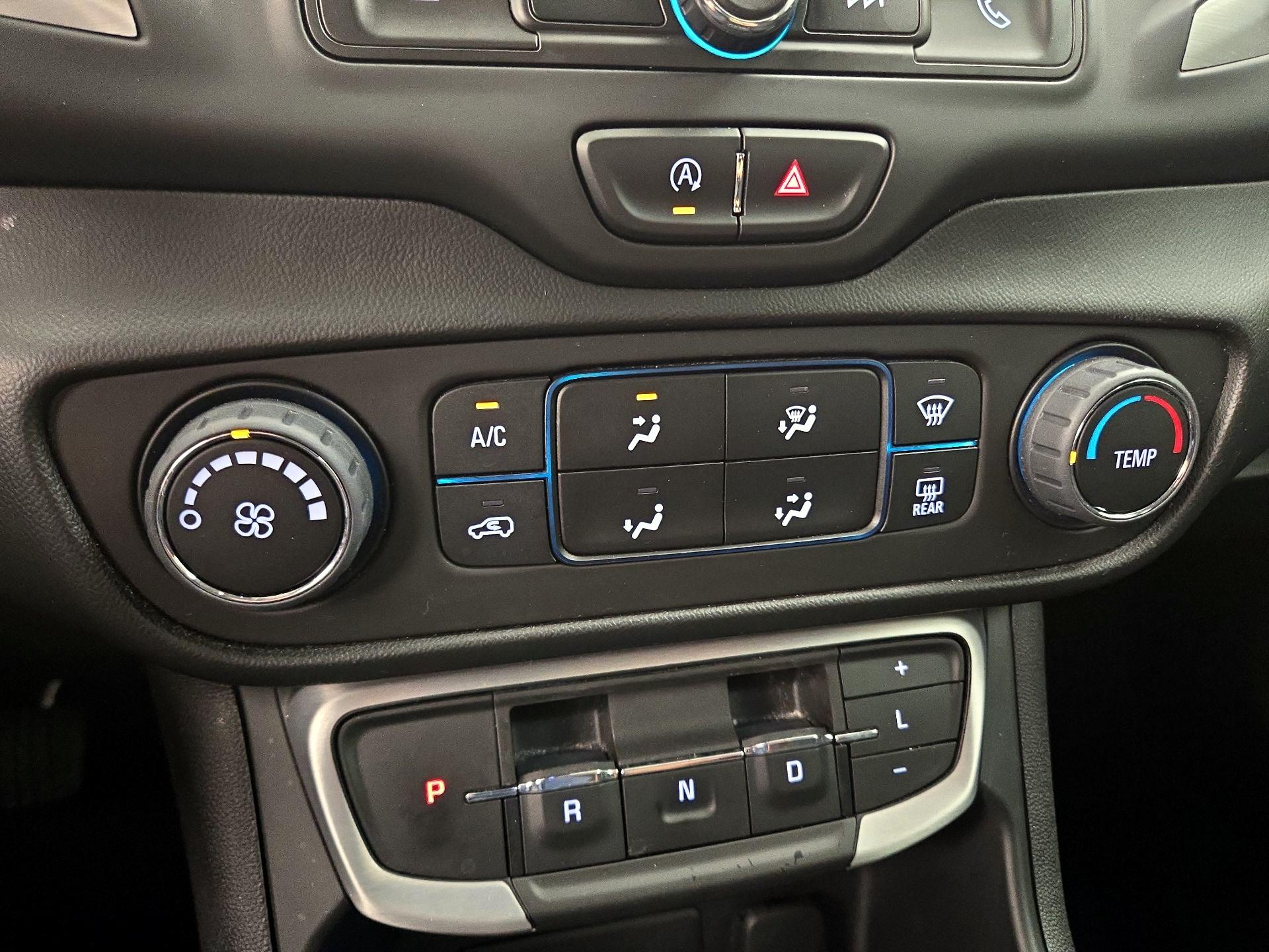 Thumbnail: 2022 GMC Terrain - 16