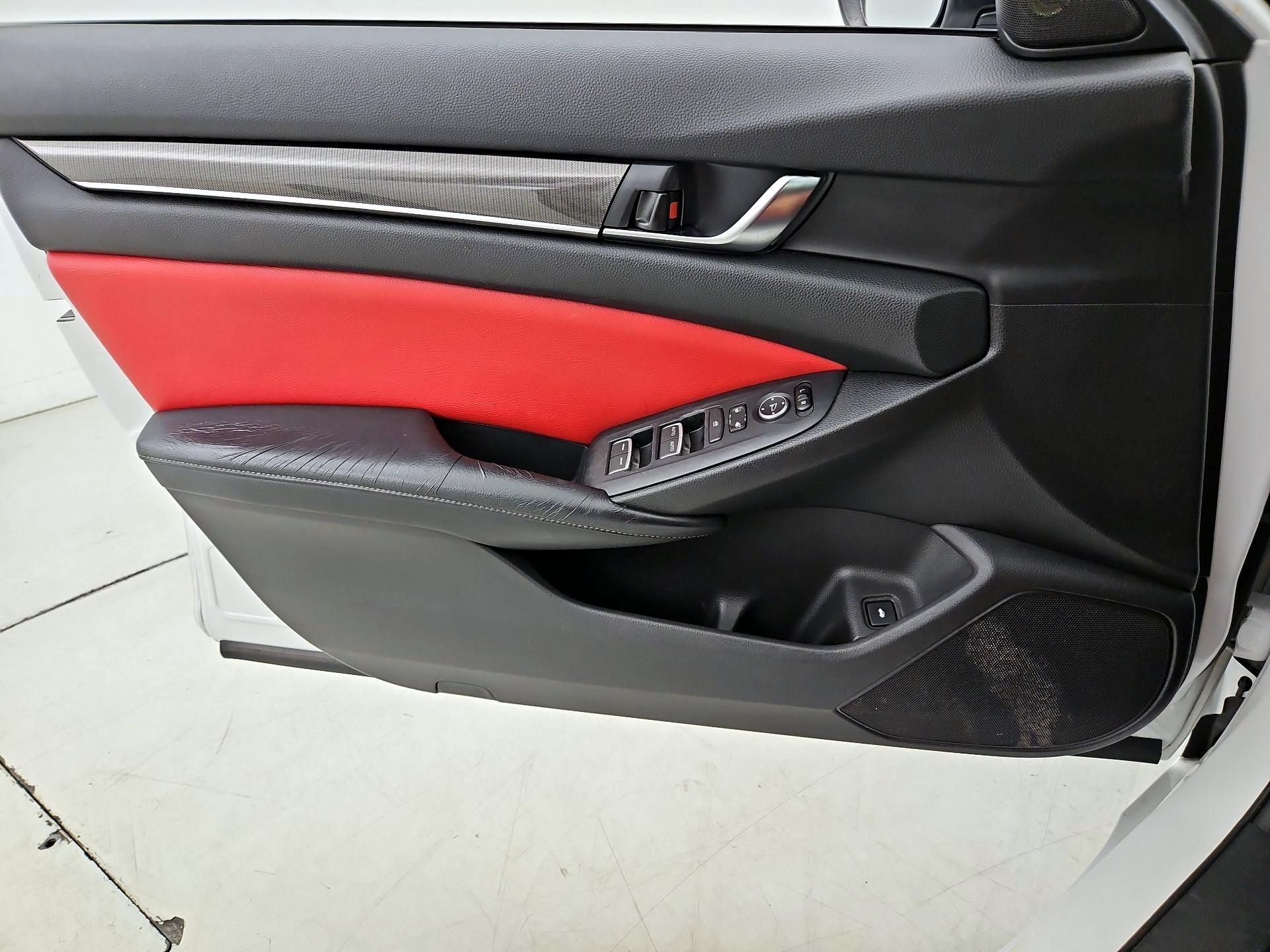 Thumbnail: 2018 Honda Accord - 12