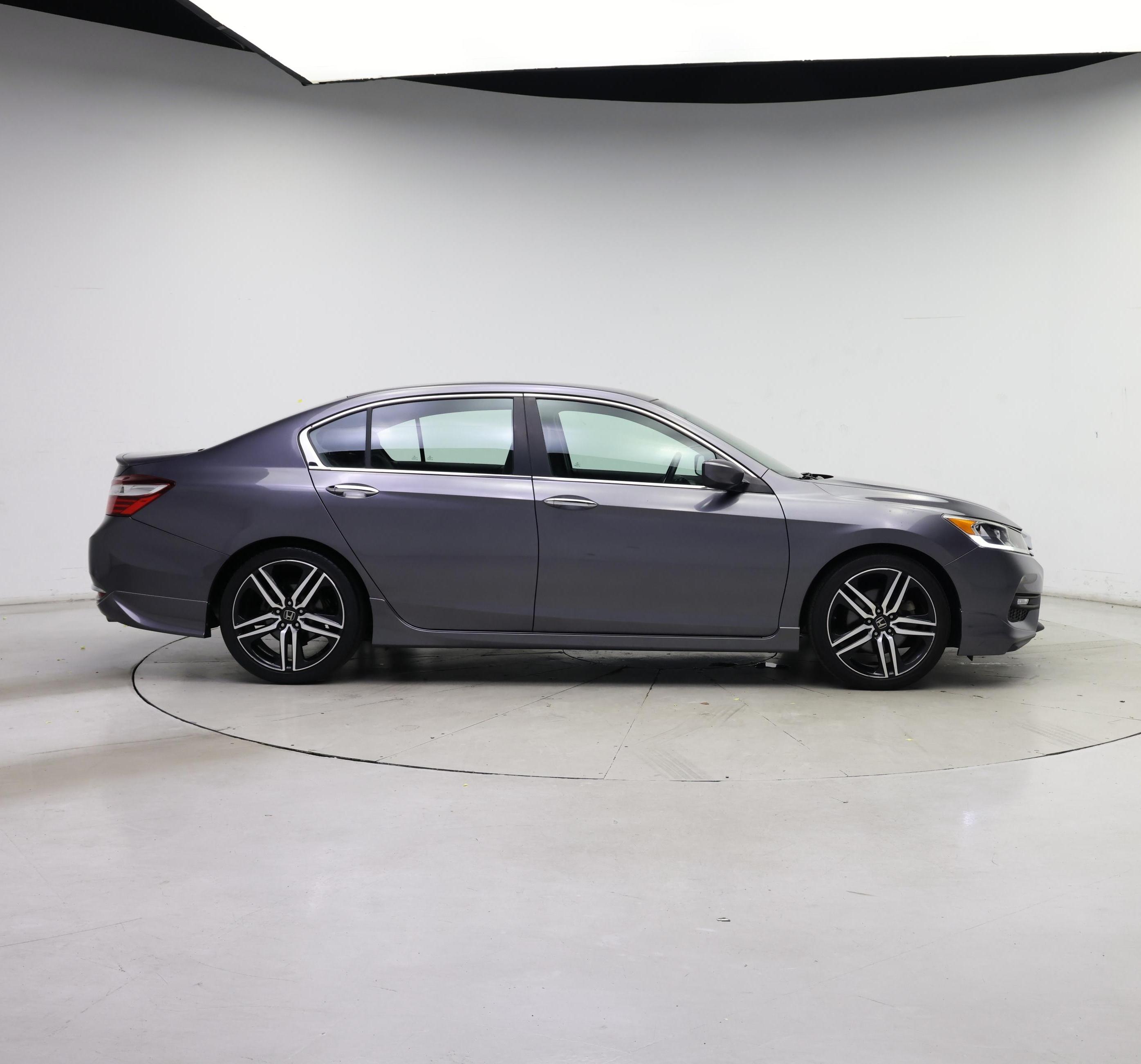 Thumbnail: 2017 Honda Accord - 7