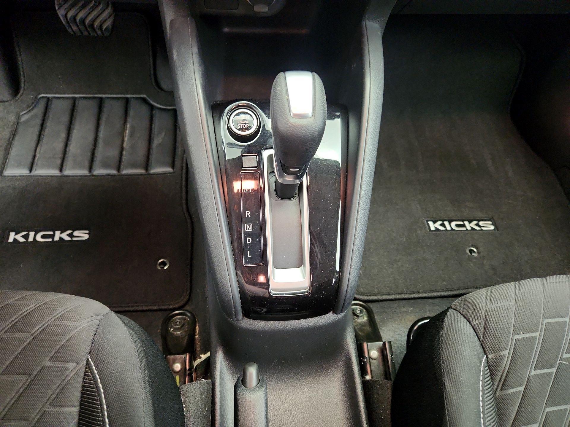 Thumbnail: 2021 Nissan Kicks - 17