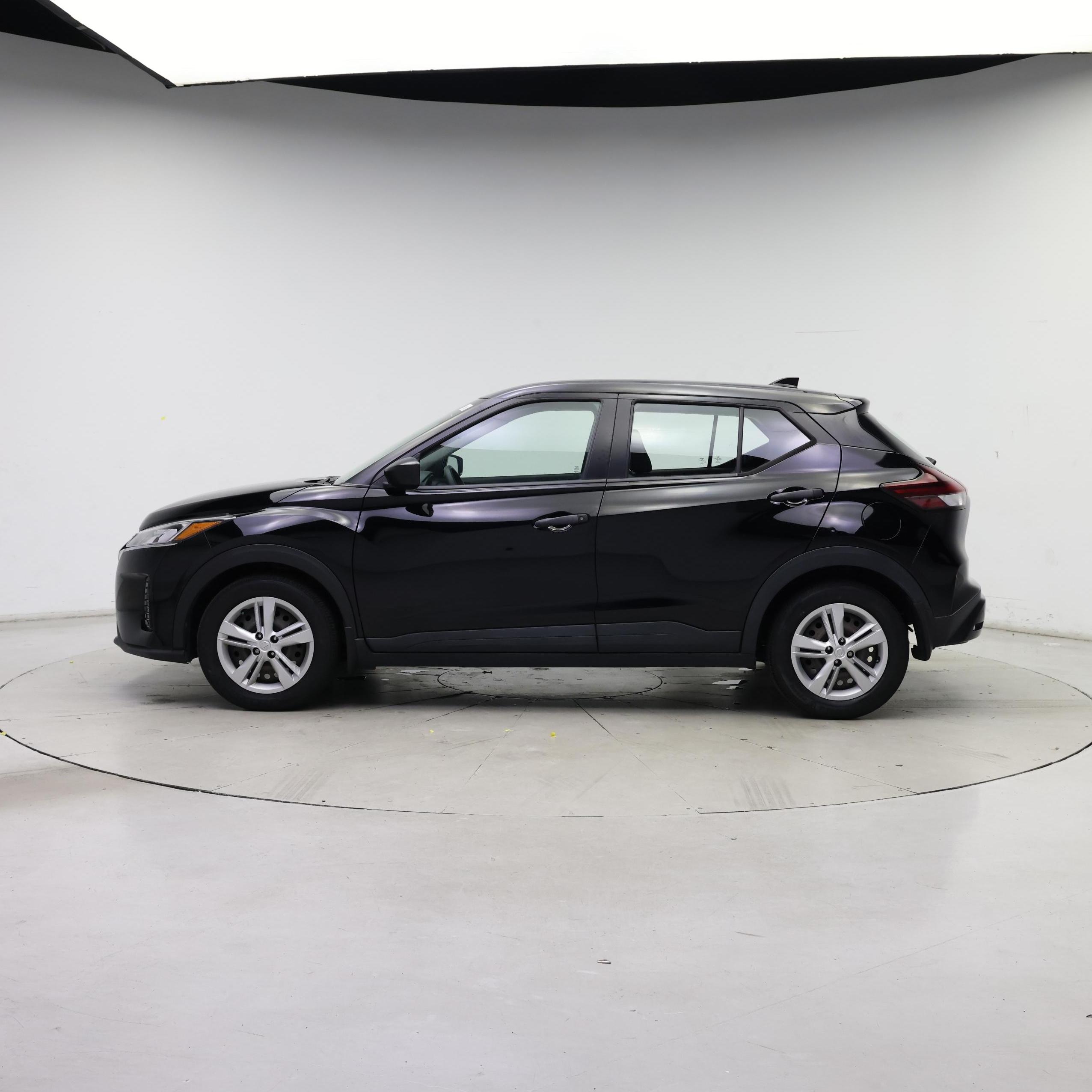 Thumbnail: 2021 Nissan Kicks - 3