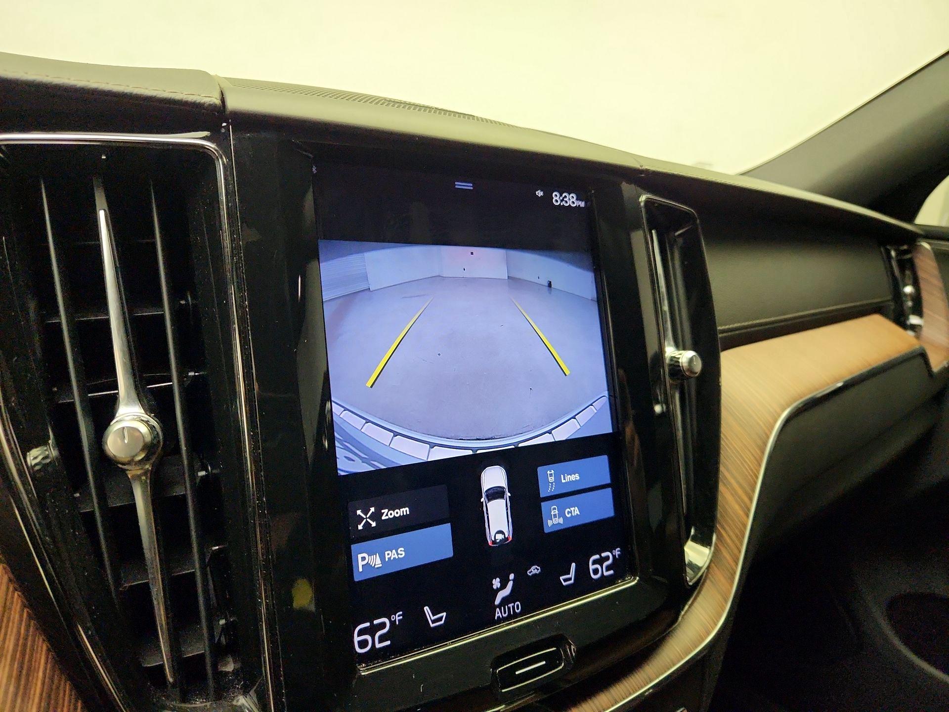 Thumbnail: 2020 Volvo XC60 - 15