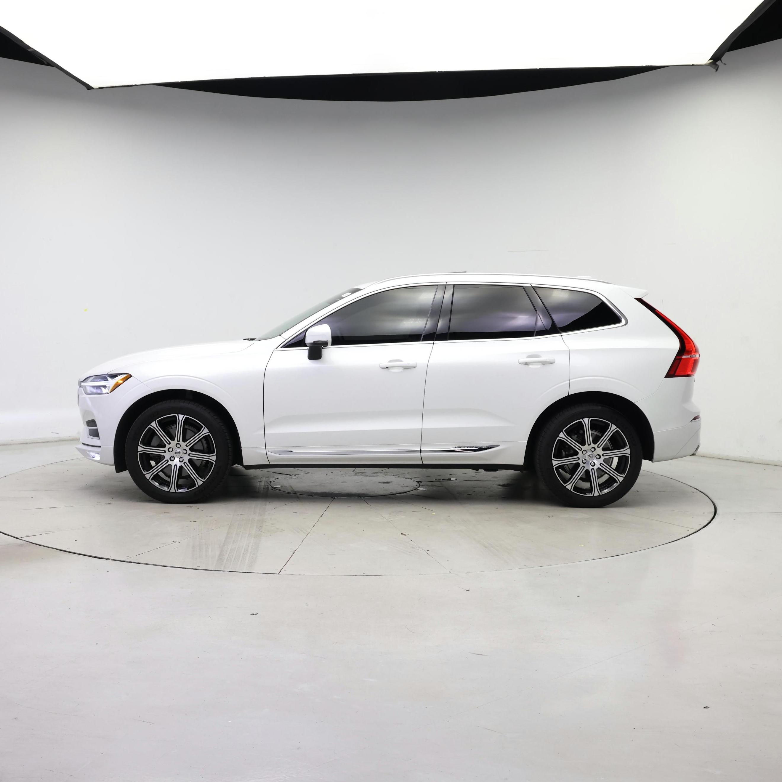 Thumbnail: 2020 Volvo XC60 - 3