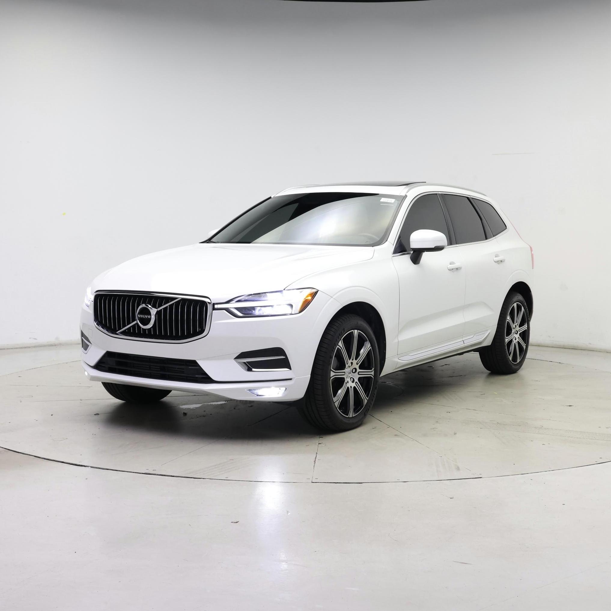 Thumbnail: 2020 Volvo XC60 - 4