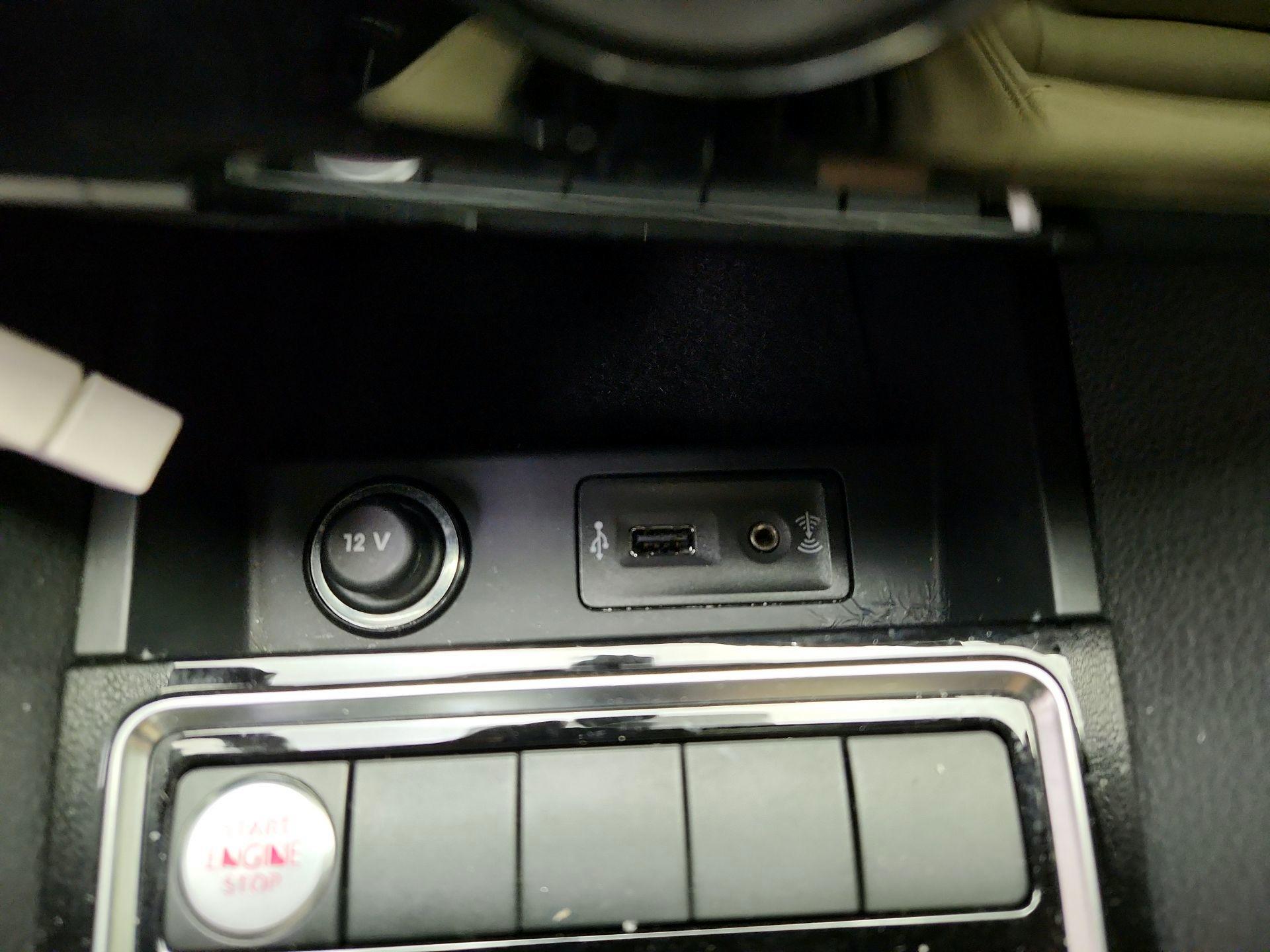 Thumbnail: 2016 Volkswagen Jetta - 19