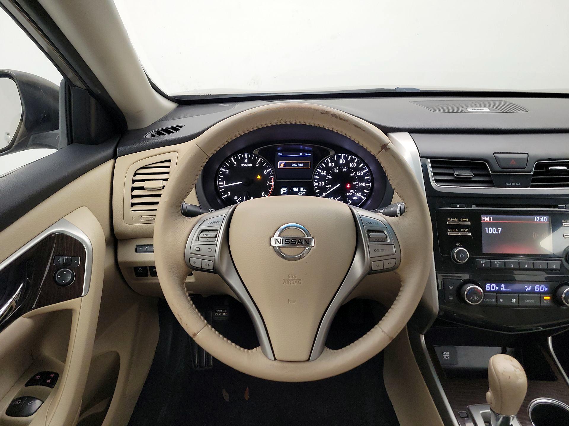 Thumbnail: 2015 Nissan Altima - 10