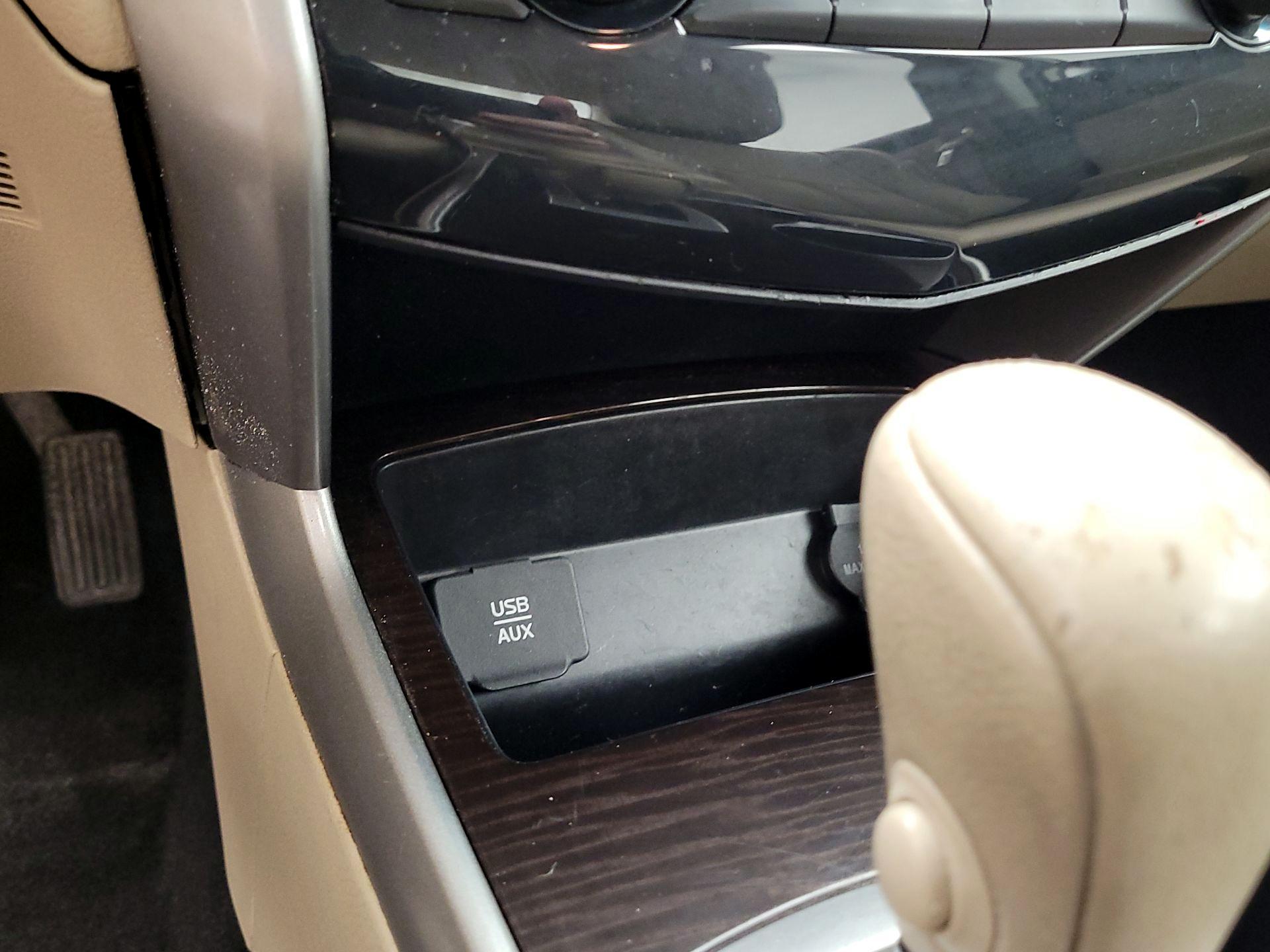 Thumbnail: 2015 Nissan Altima - 18