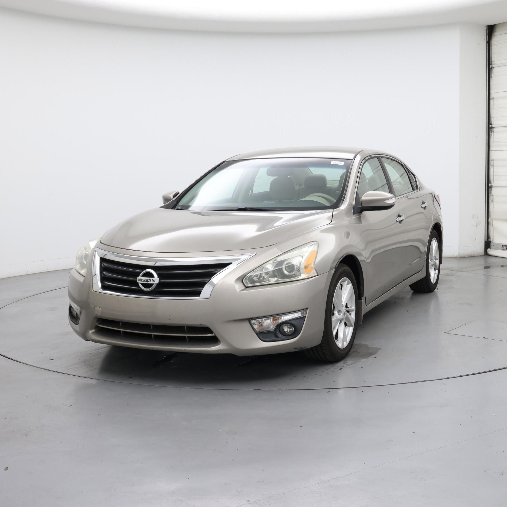 Thumbnail: 2015 Nissan Altima - 4