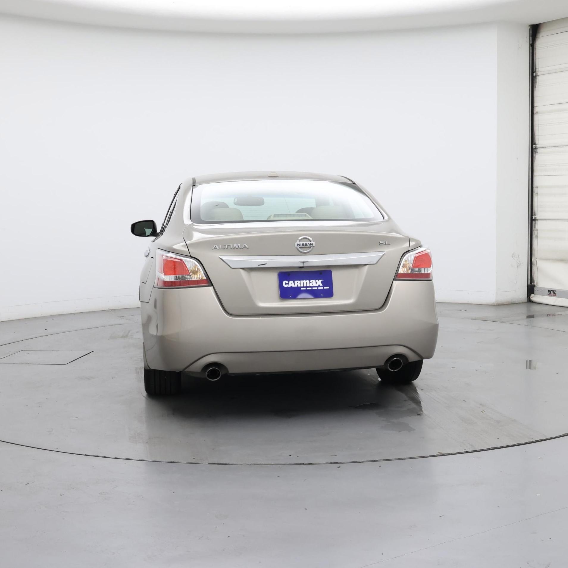 Thumbnail: 2015 Nissan Altima - 6