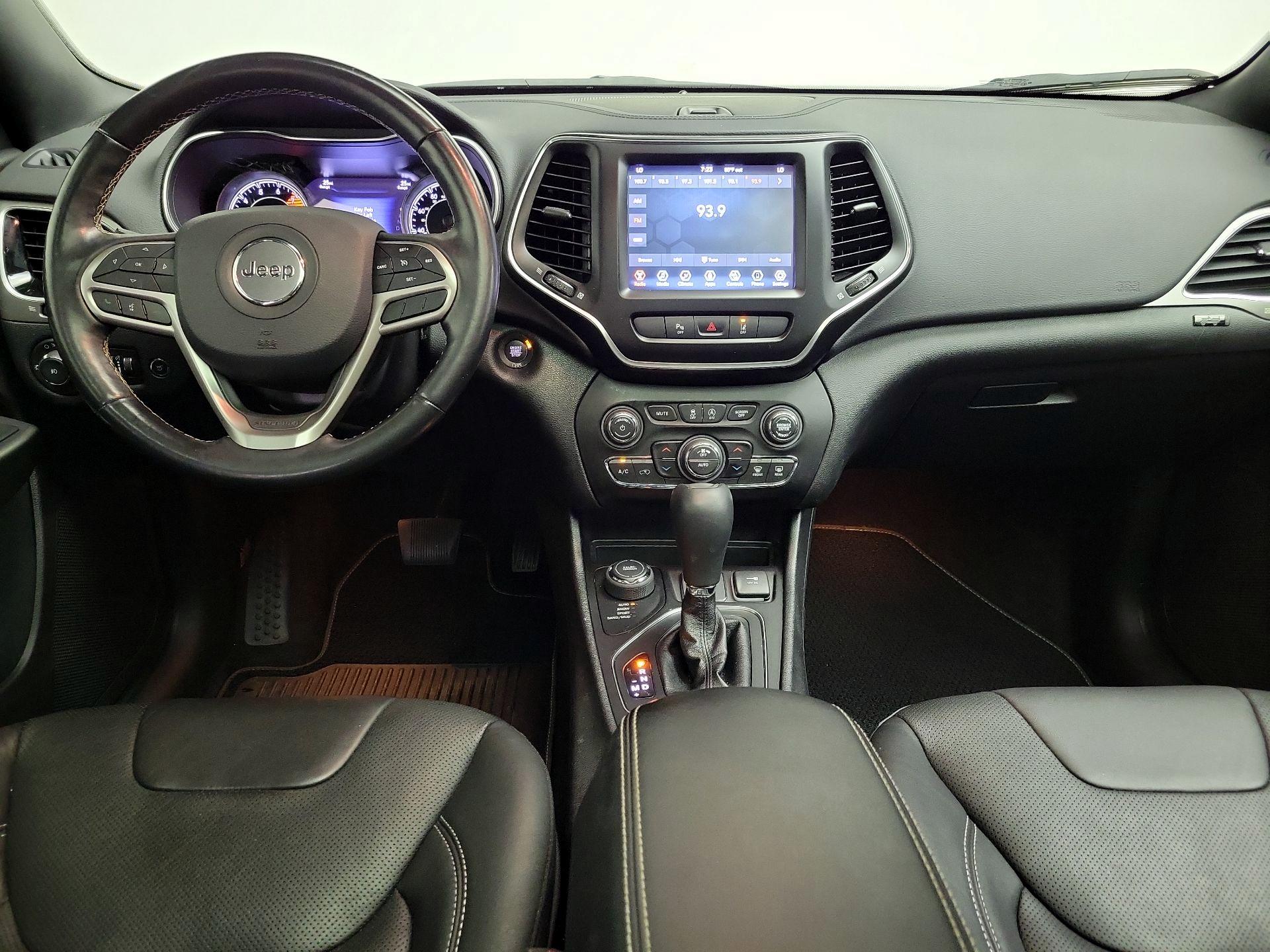 Thumbnail: 2021 Jeep Cherokee - 9