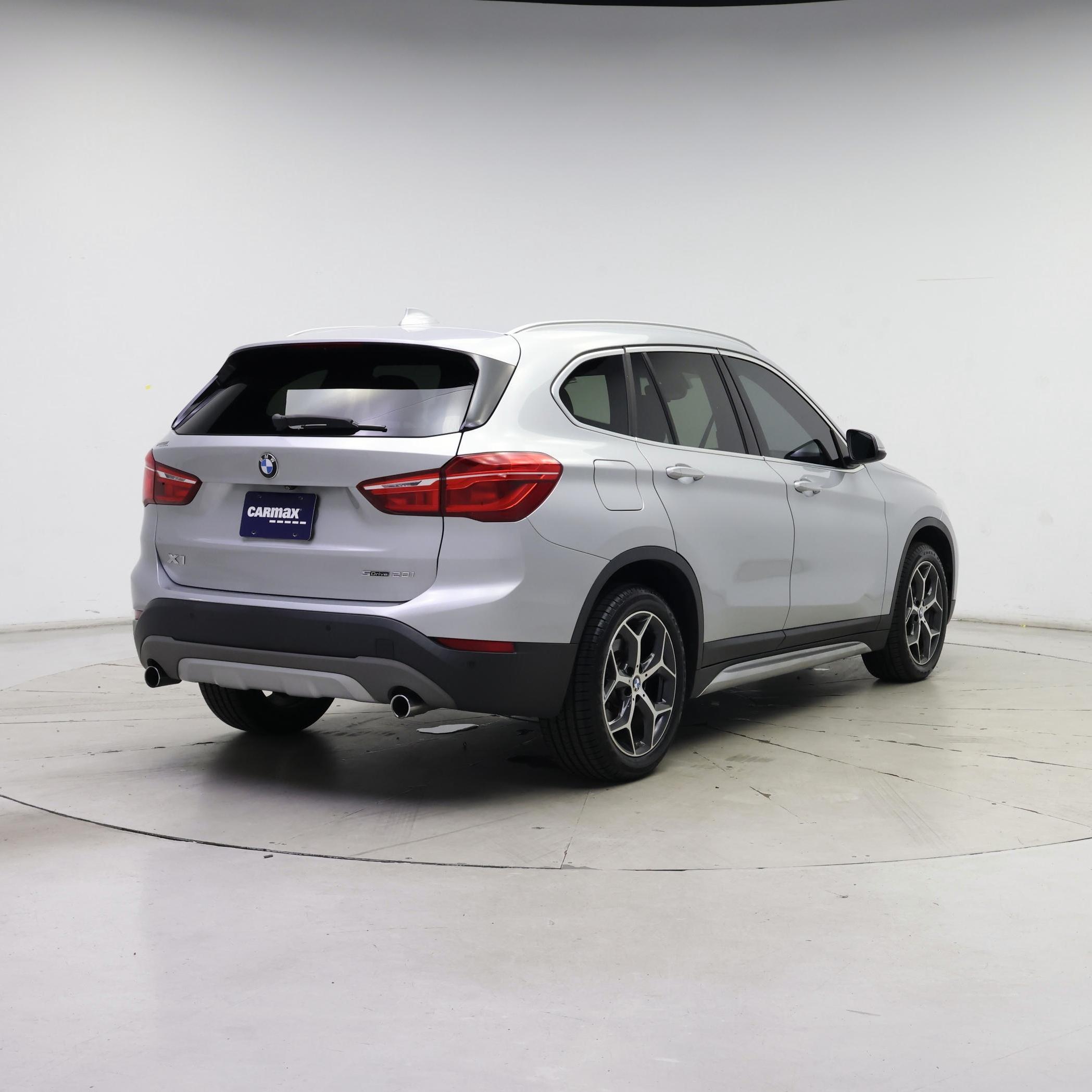 Thumbnail: 2019 BMW X1 - 8