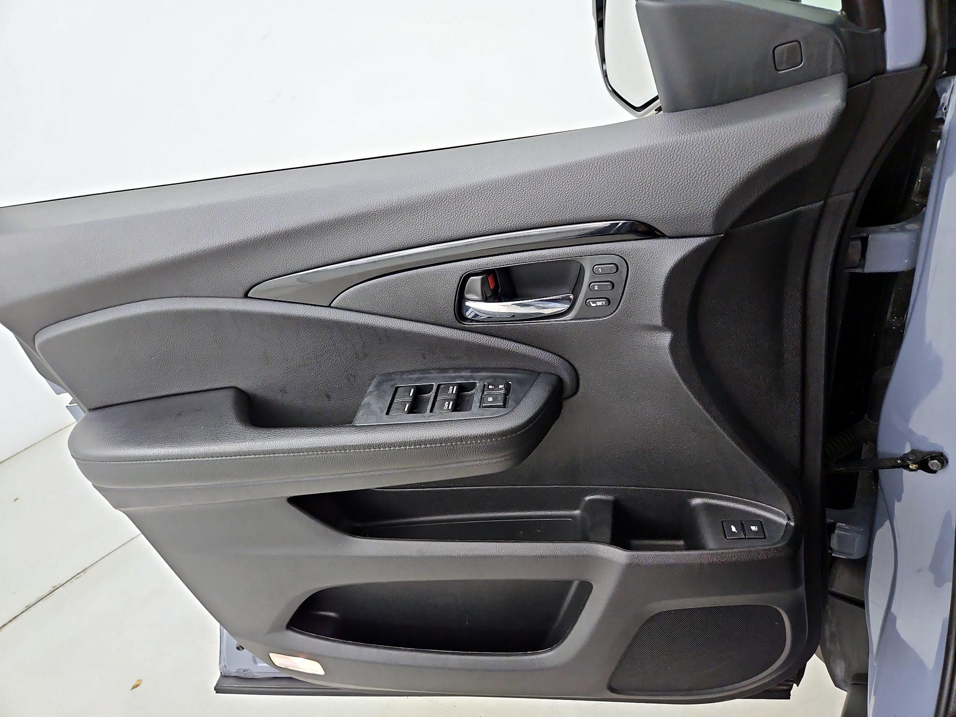 Thumbnail: 2022 Honda Pilot - 12