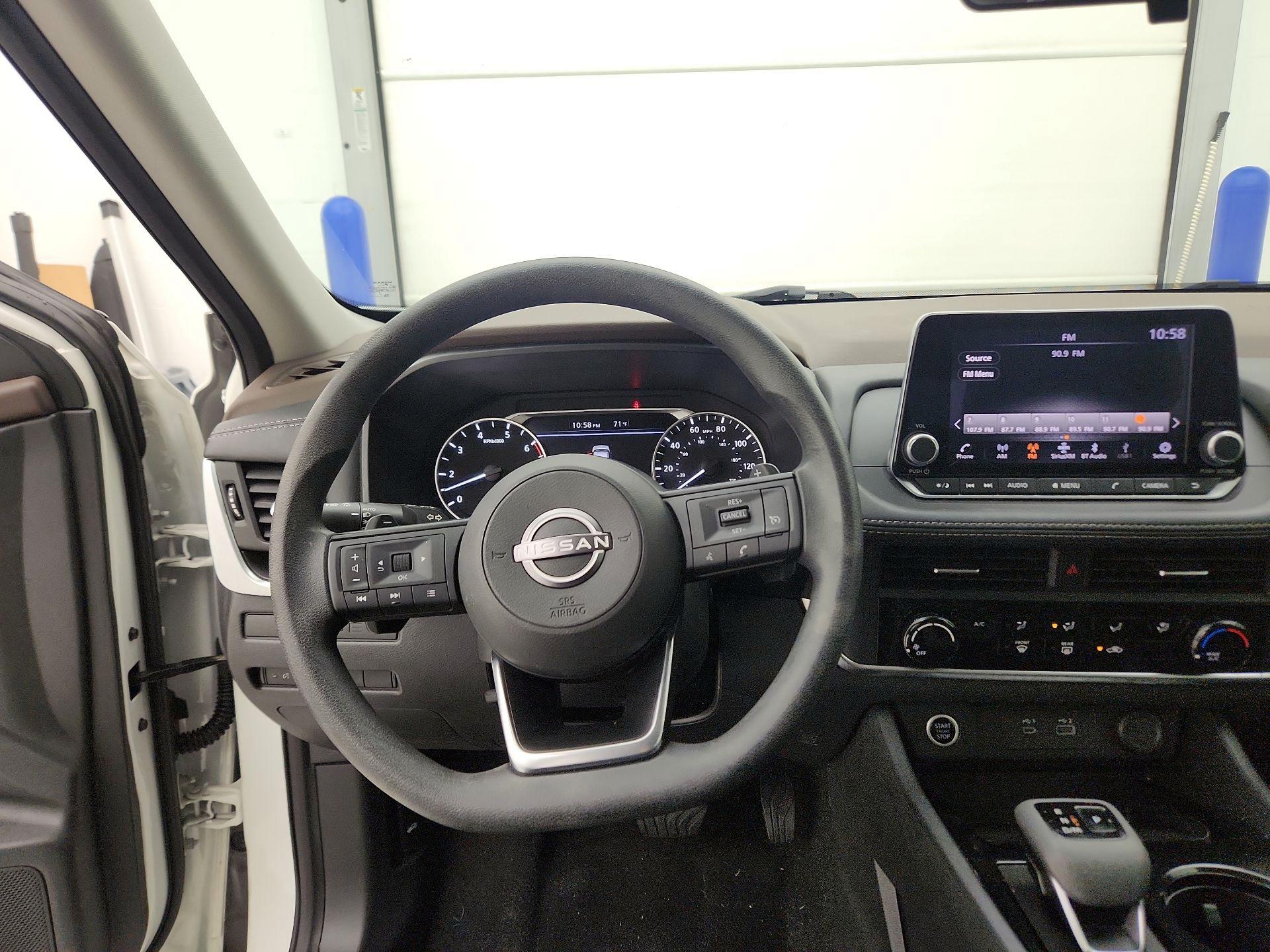 Thumbnail: 2023 Nissan Rogue - 10