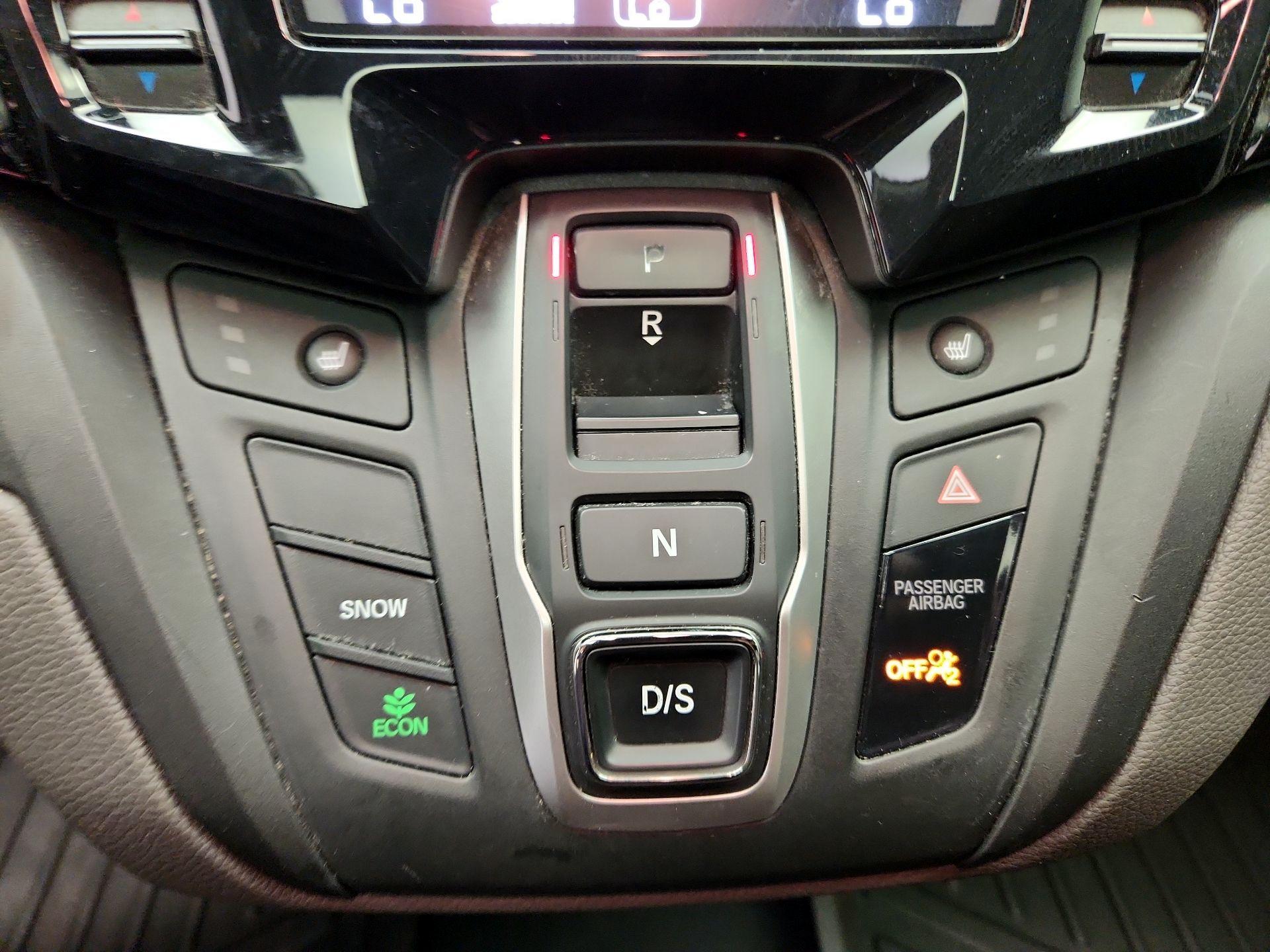 Thumbnail: 2019 Honda Odyssey - 18