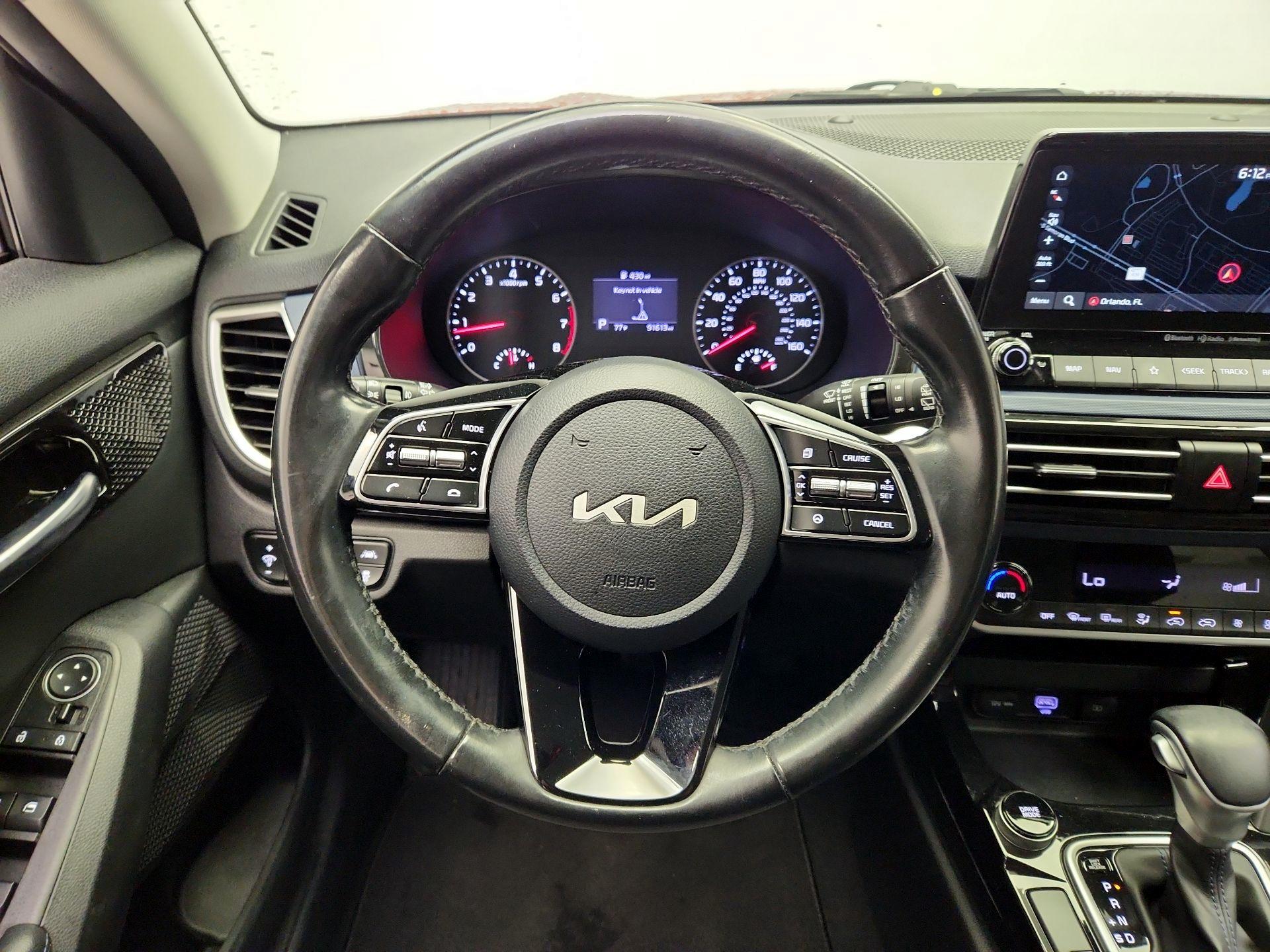 Thumbnail: 2022 Kia Seltos - 10