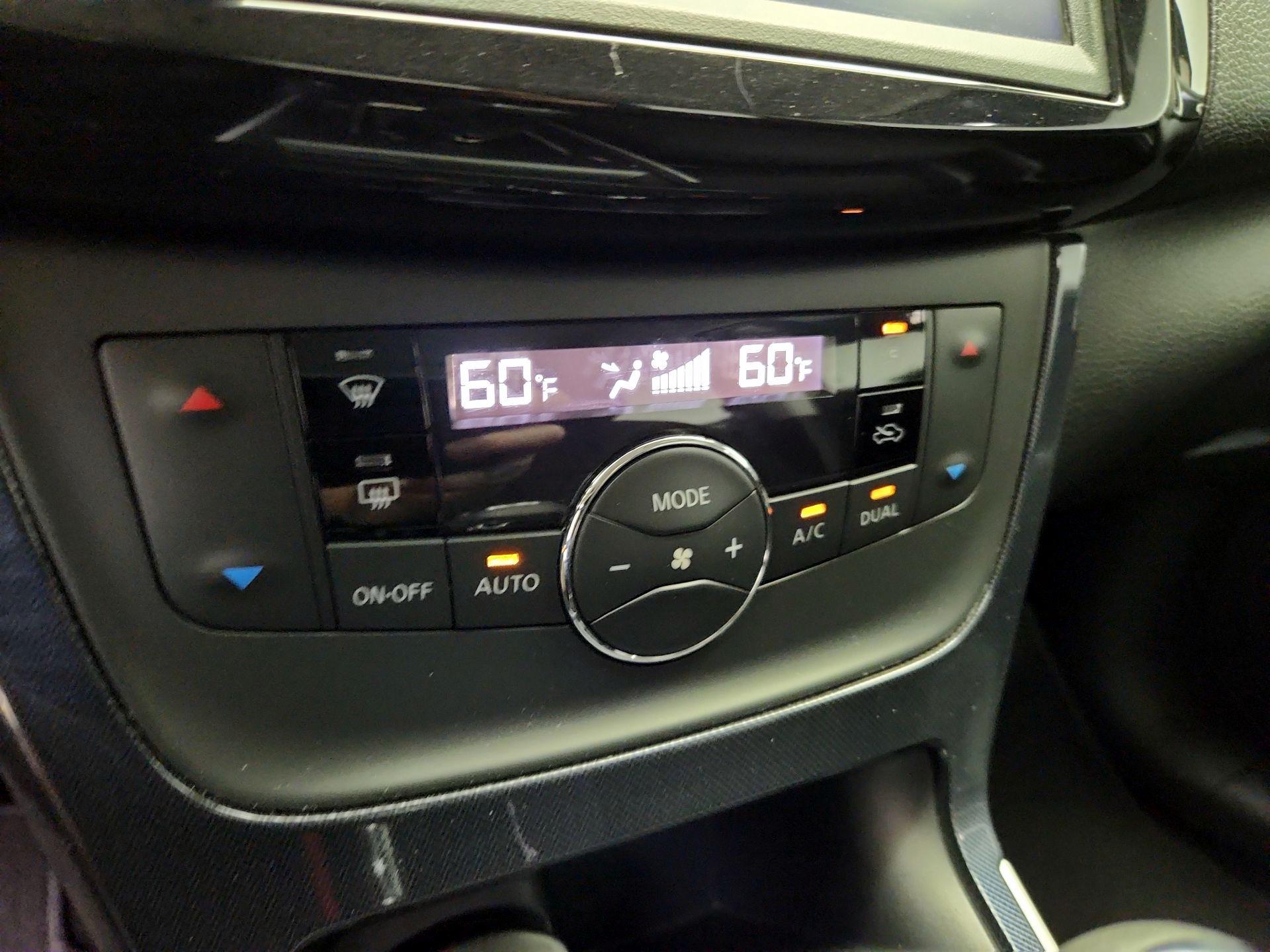 Thumbnail: 2019 Nissan Sentra - 16