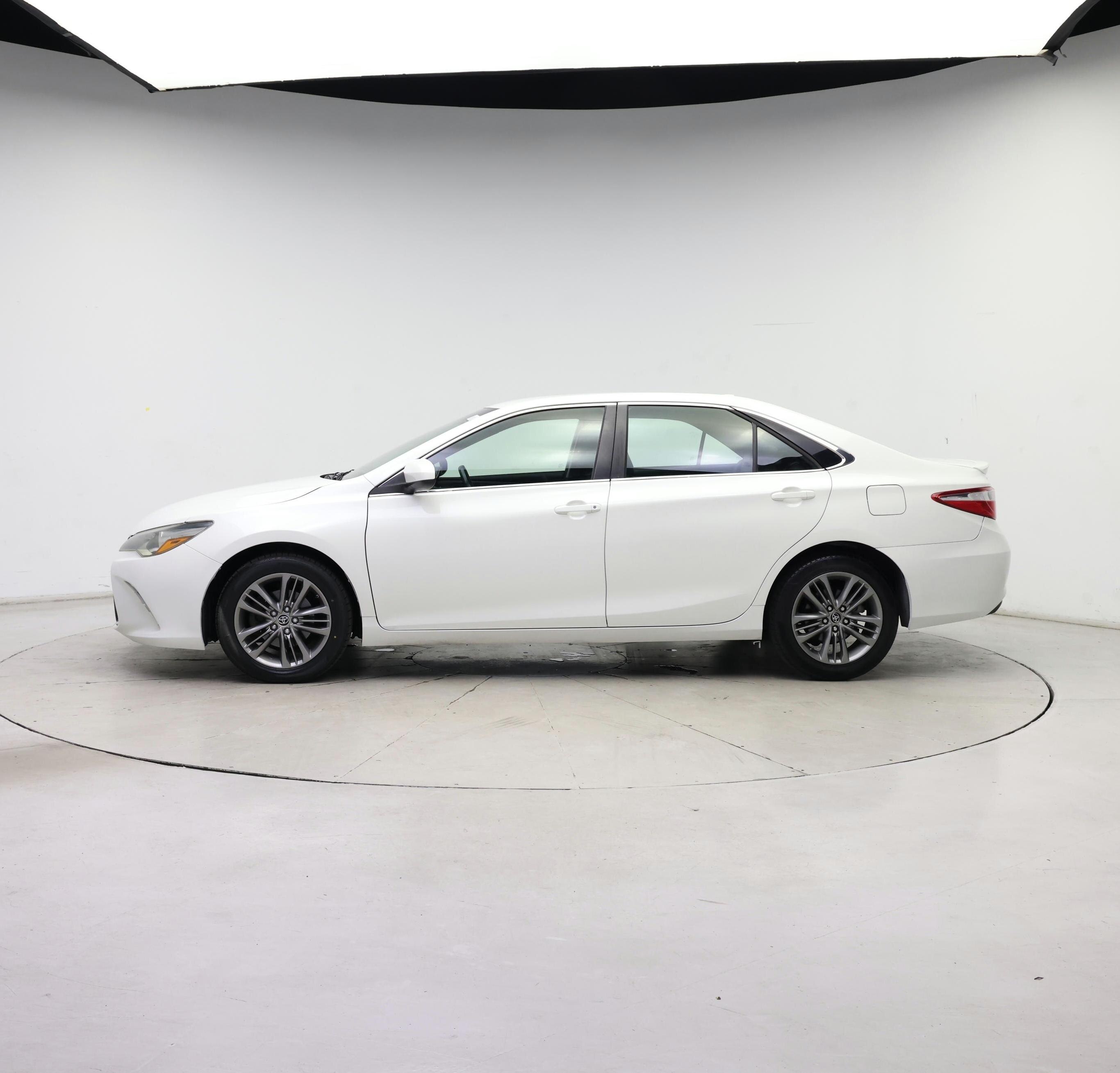 Thumbnail: 2015 Toyota Camry - 3