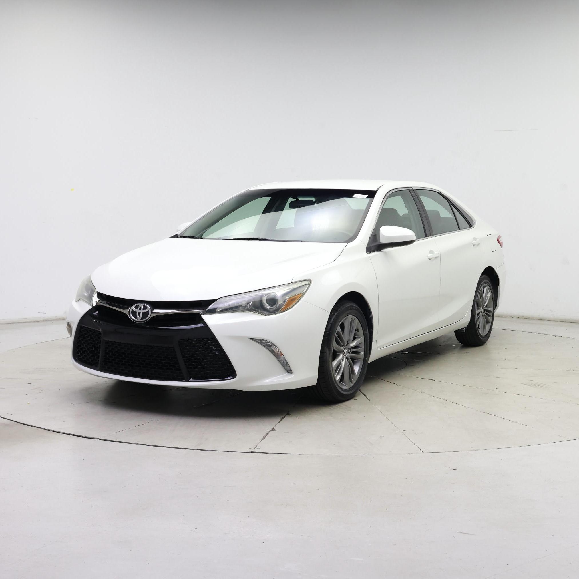 Thumbnail: 2015 Toyota Camry - 4