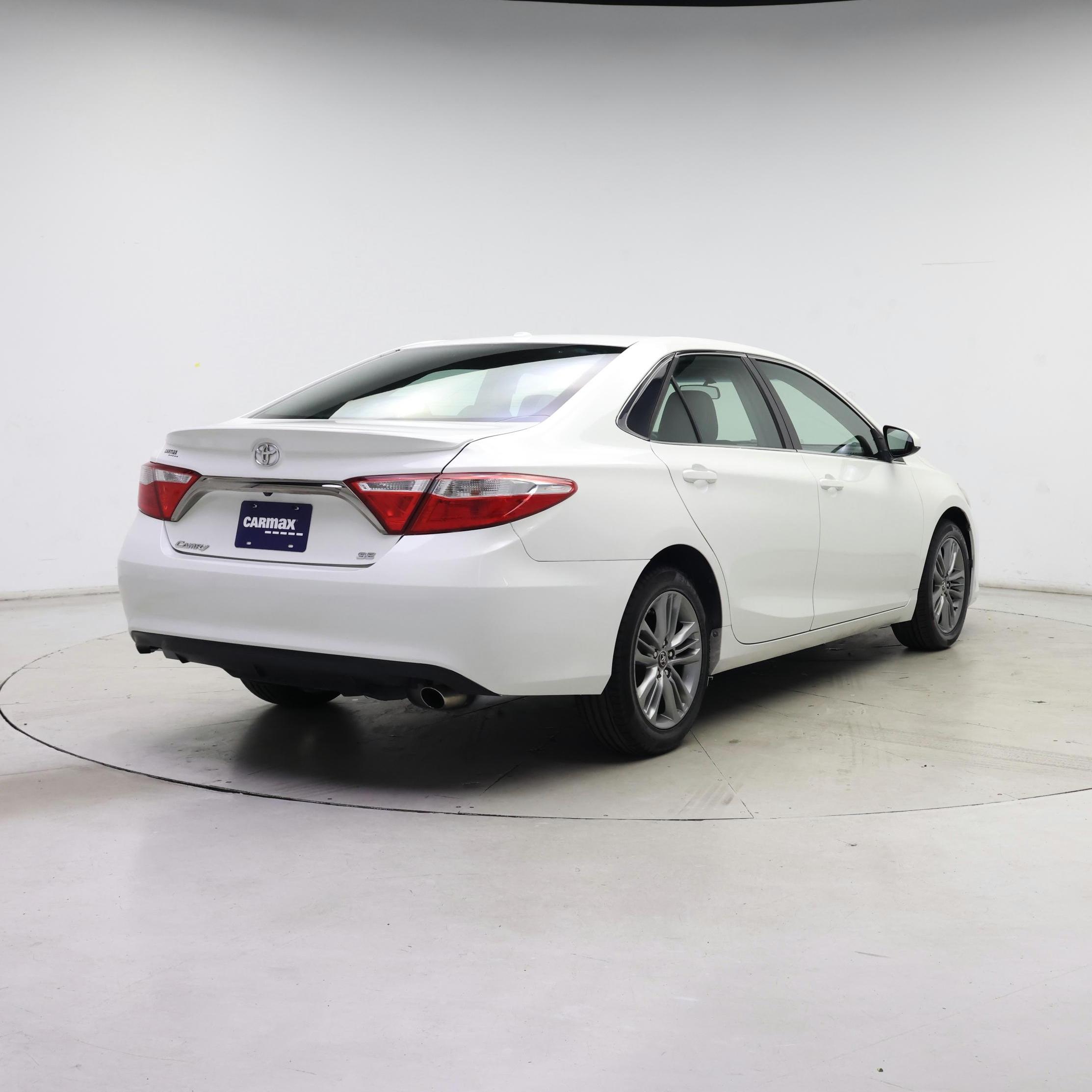 Thumbnail: 2015 Toyota Camry - 8