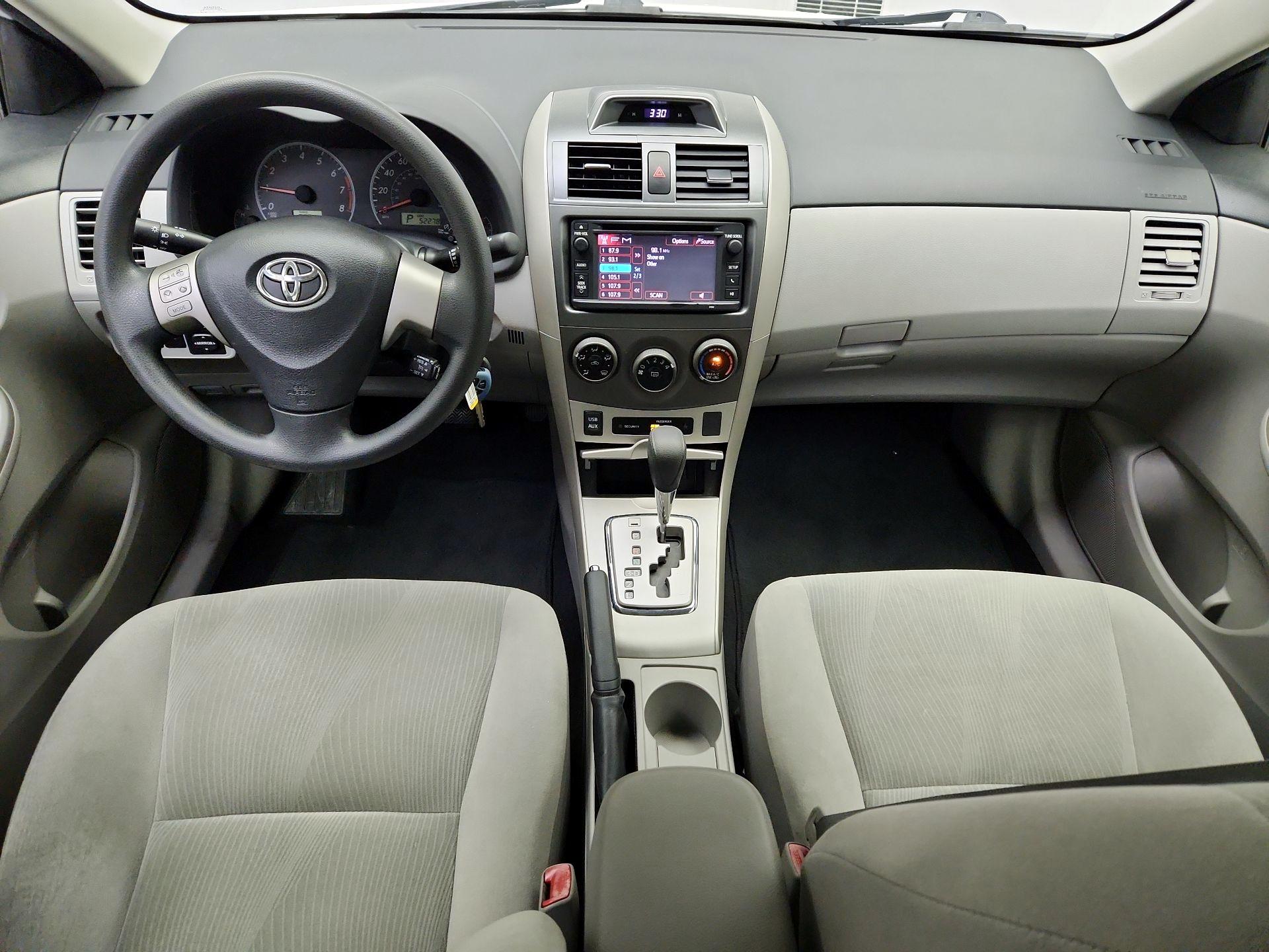 Thumbnail: 2013 Toyota Corolla - 9