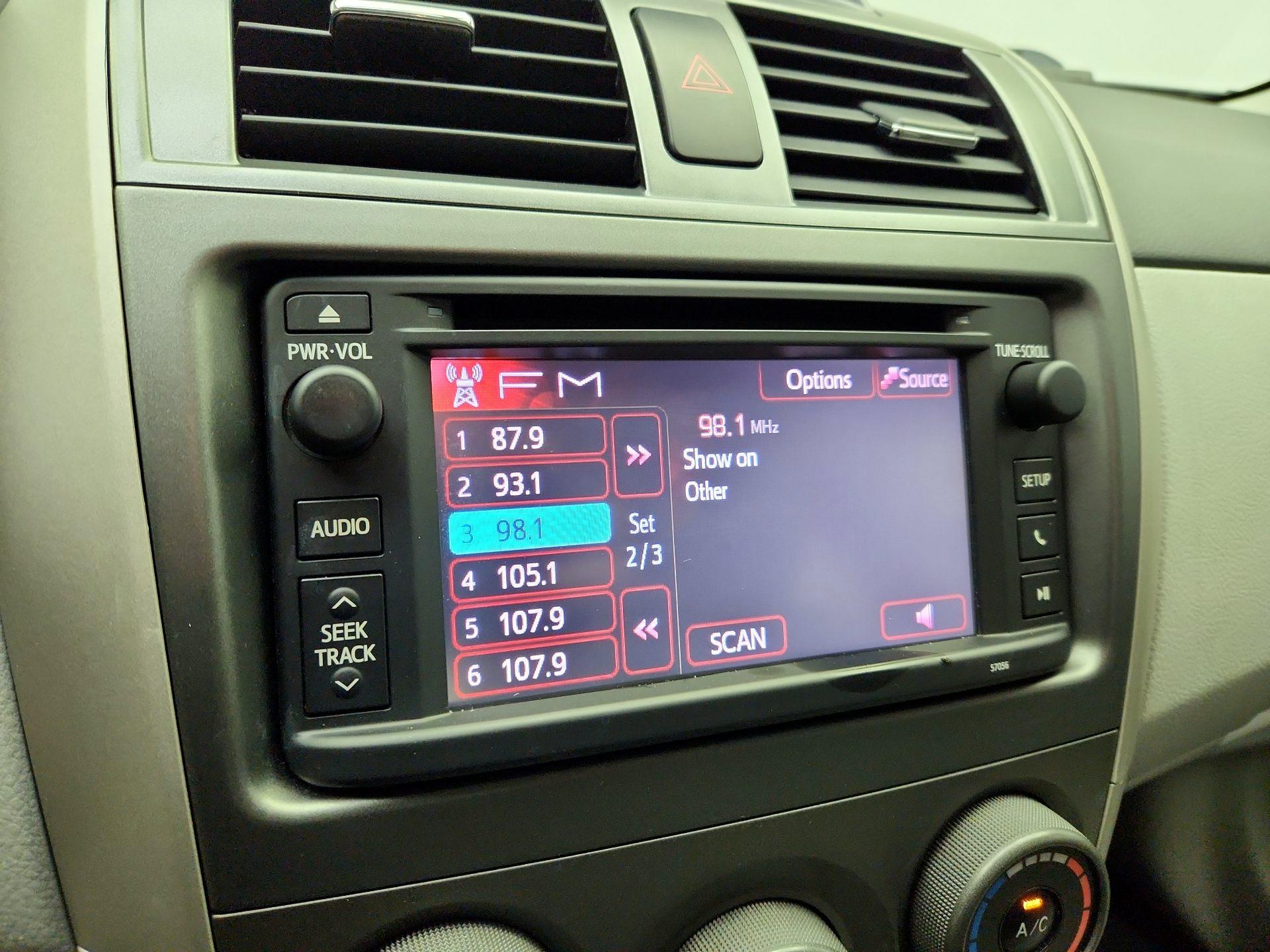 Thumbnail: 2013 Toyota Corolla - 14