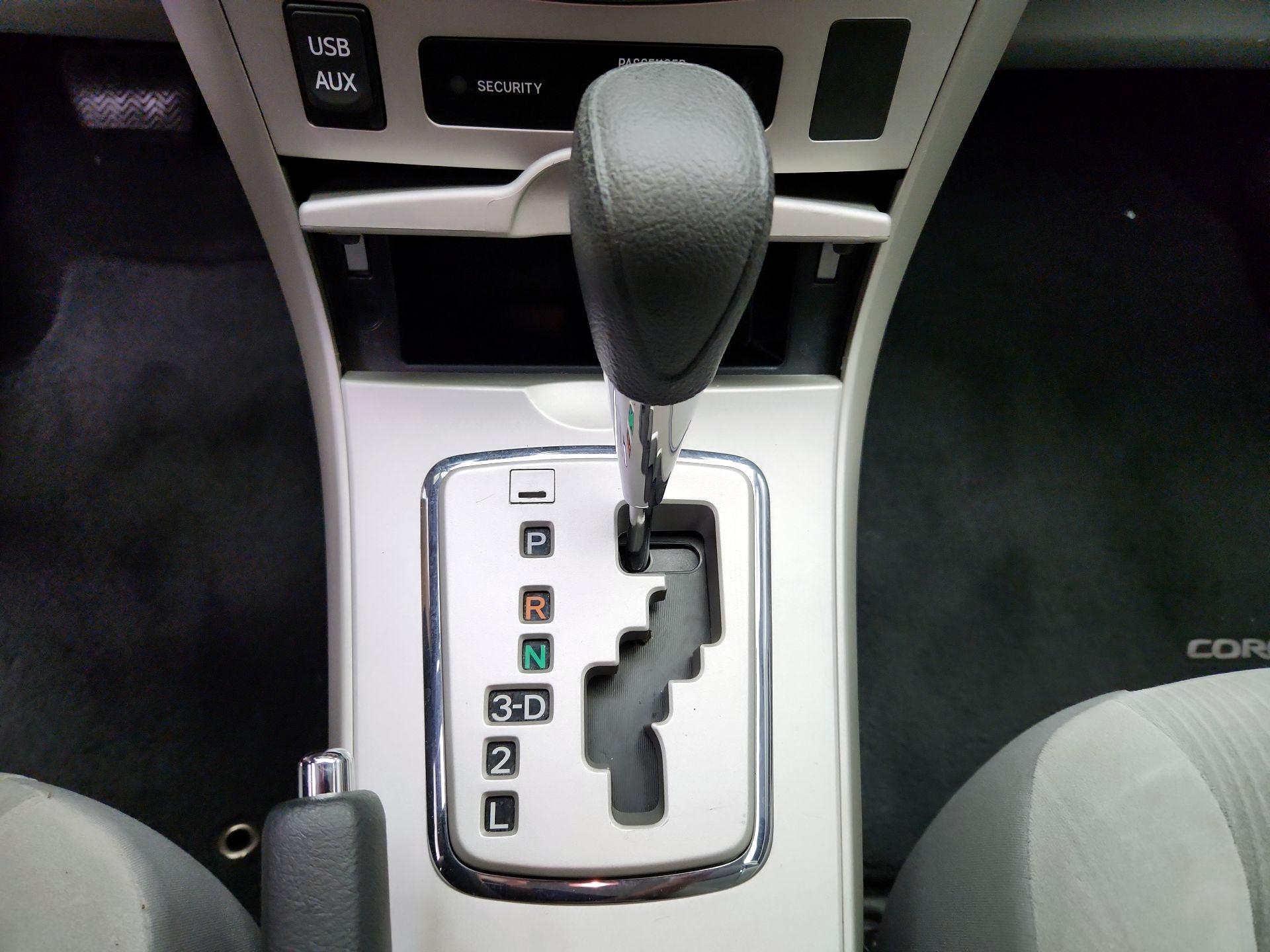 Thumbnail: 2013 Toyota Corolla - 16