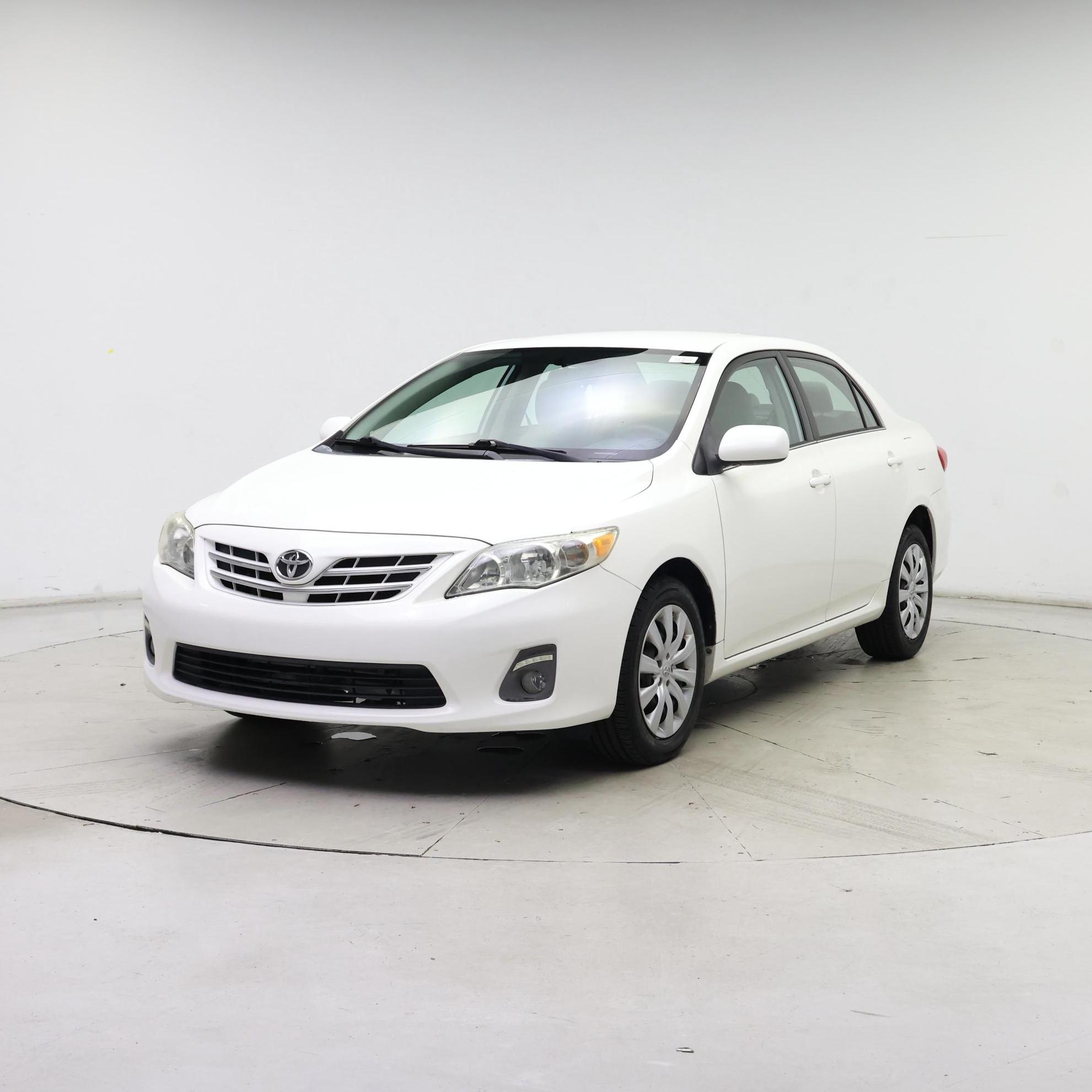 Thumbnail: 2013 Toyota Corolla - 4