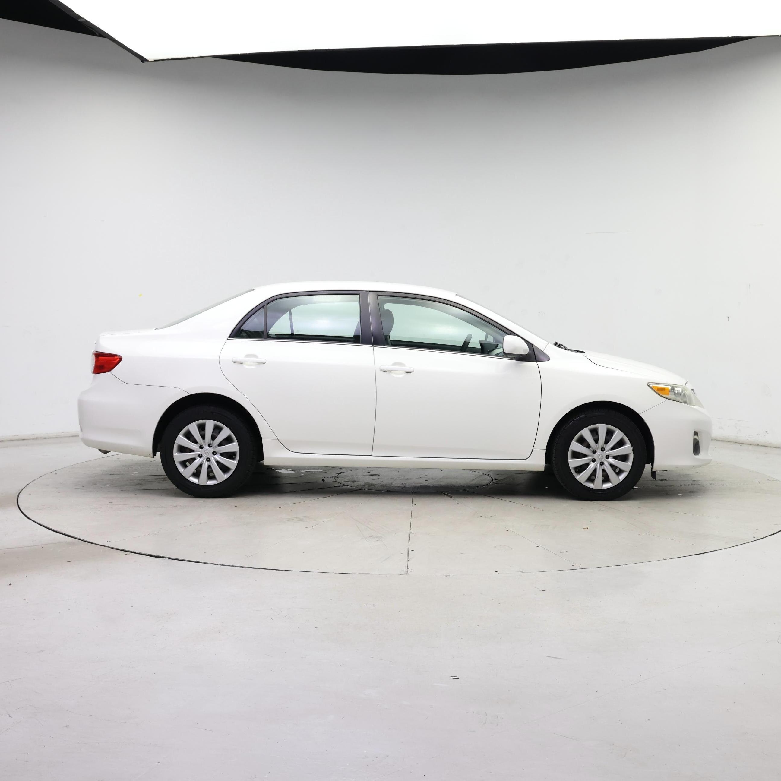 Thumbnail: 2013 Toyota Corolla - 7