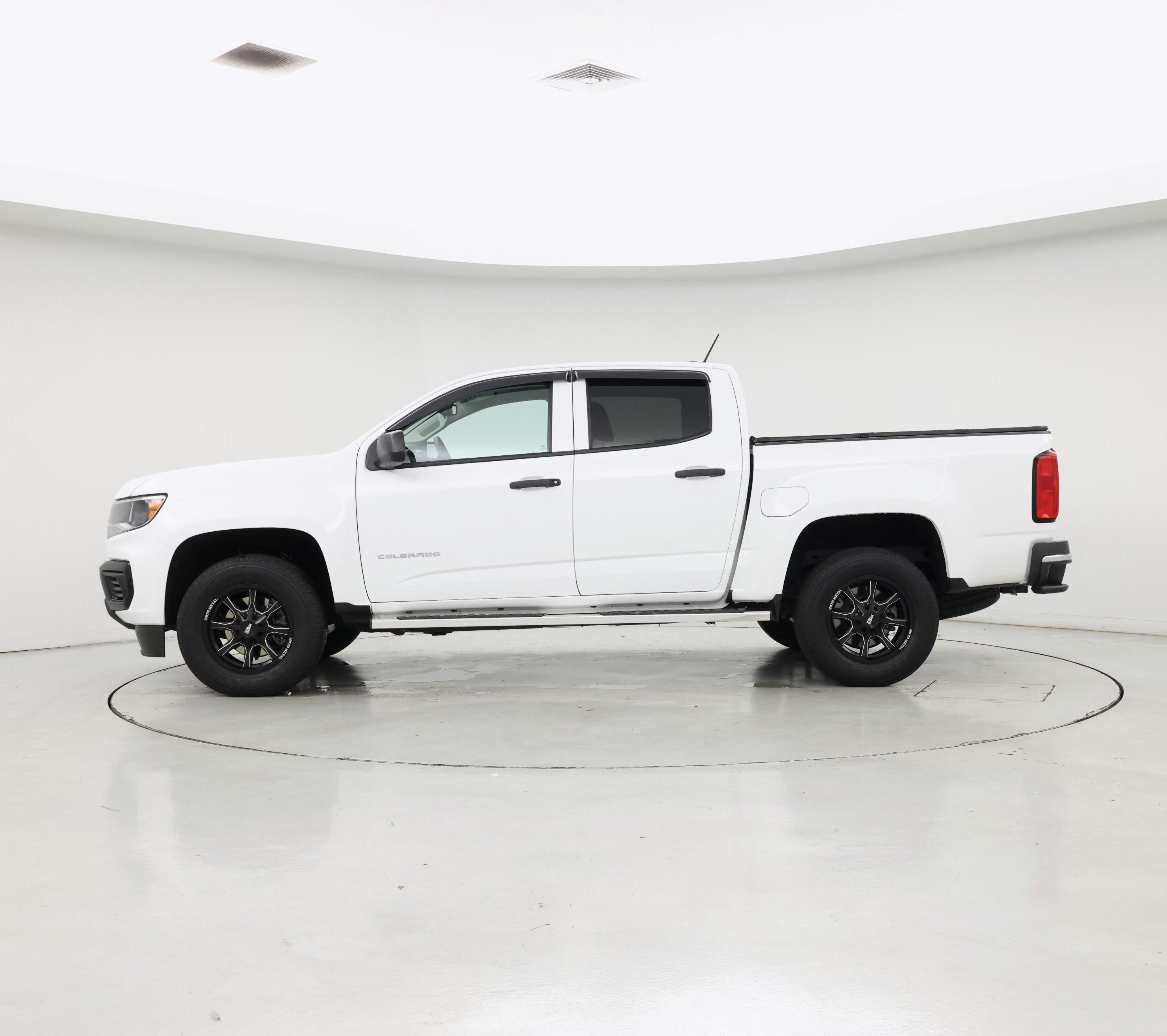 Thumbnail: 2022 Chevrolet Colorado - 3