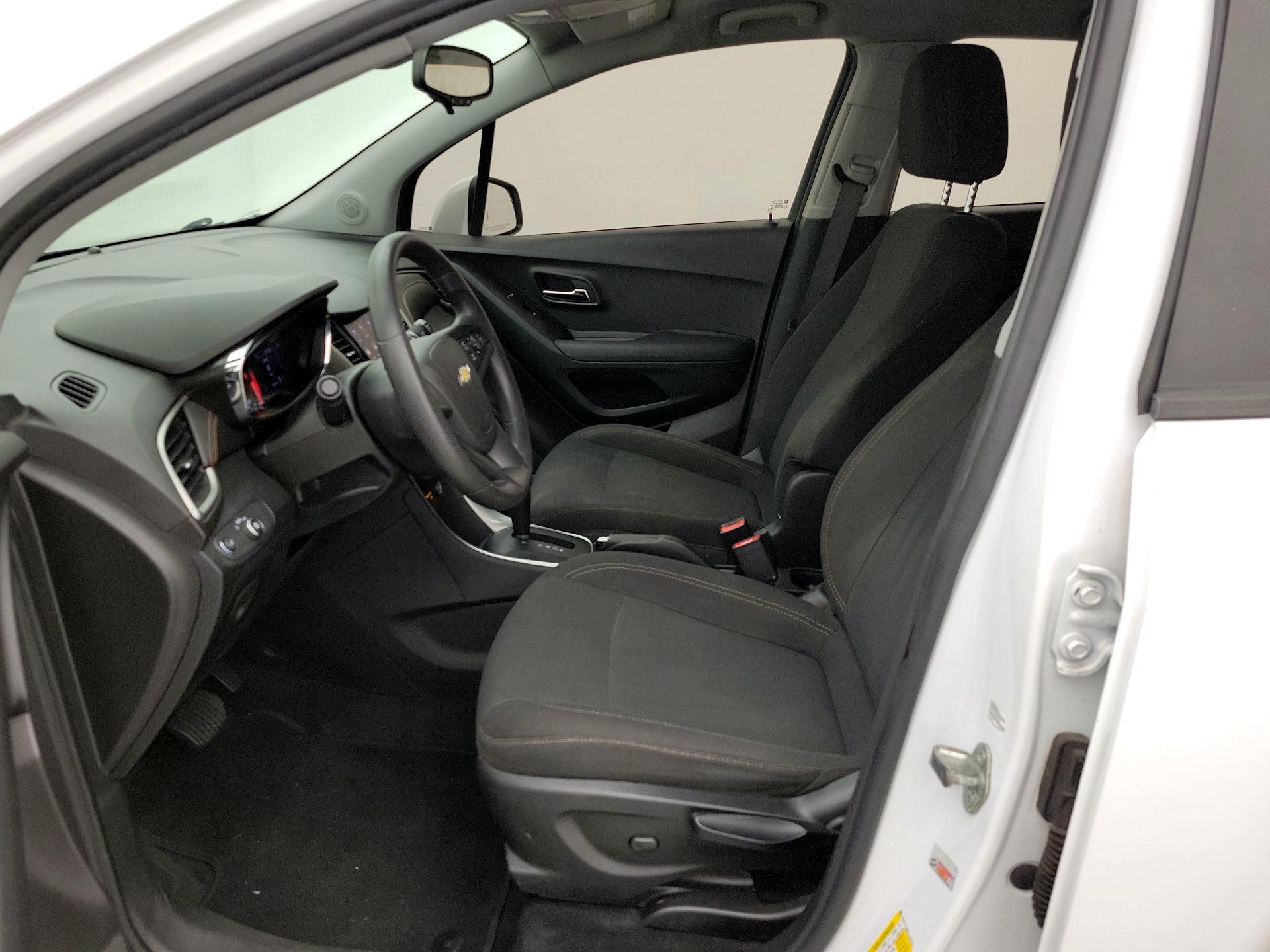 Thumbnail: 2020 Chevrolet Trax - 11