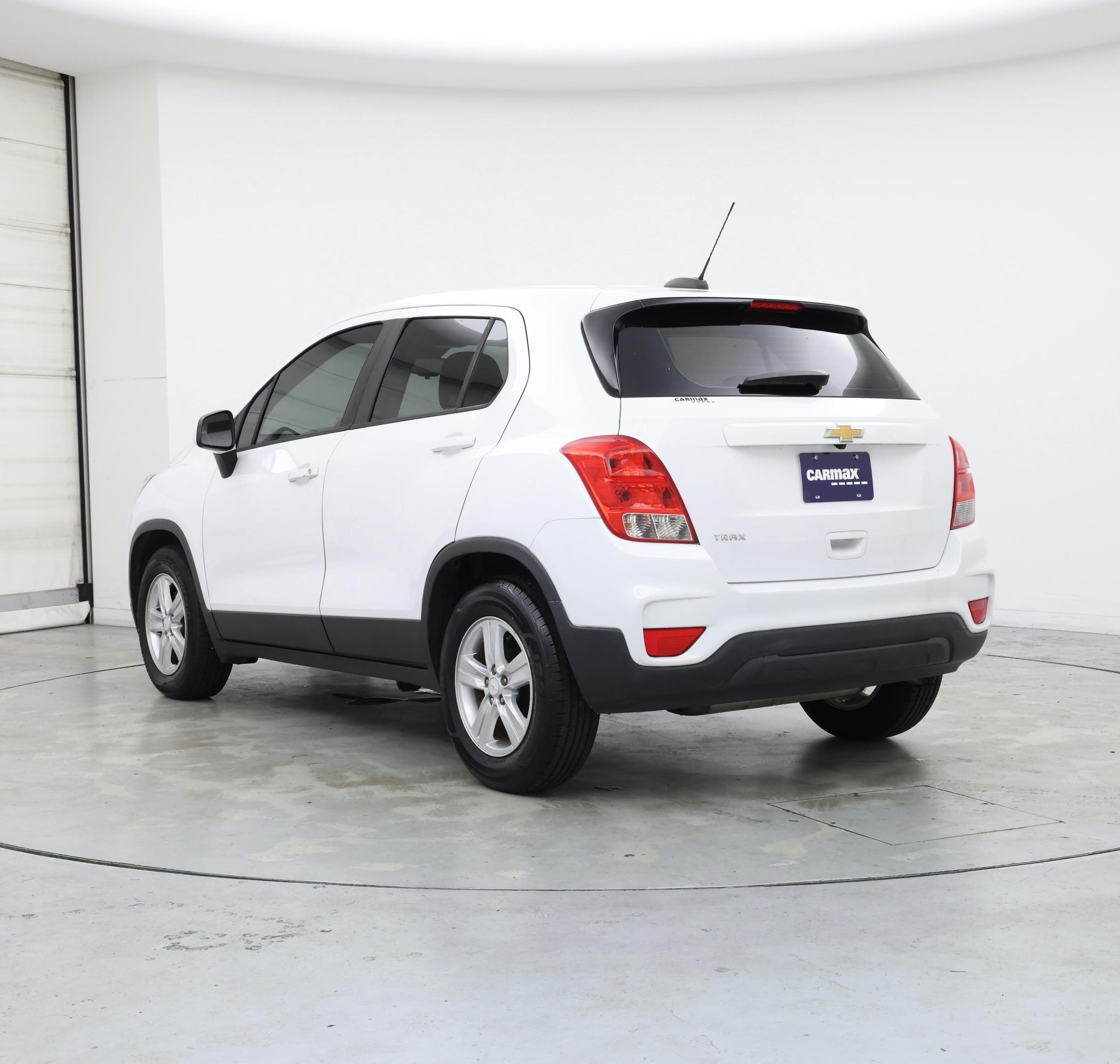 Thumbnail: 2020 Chevrolet Trax - 2