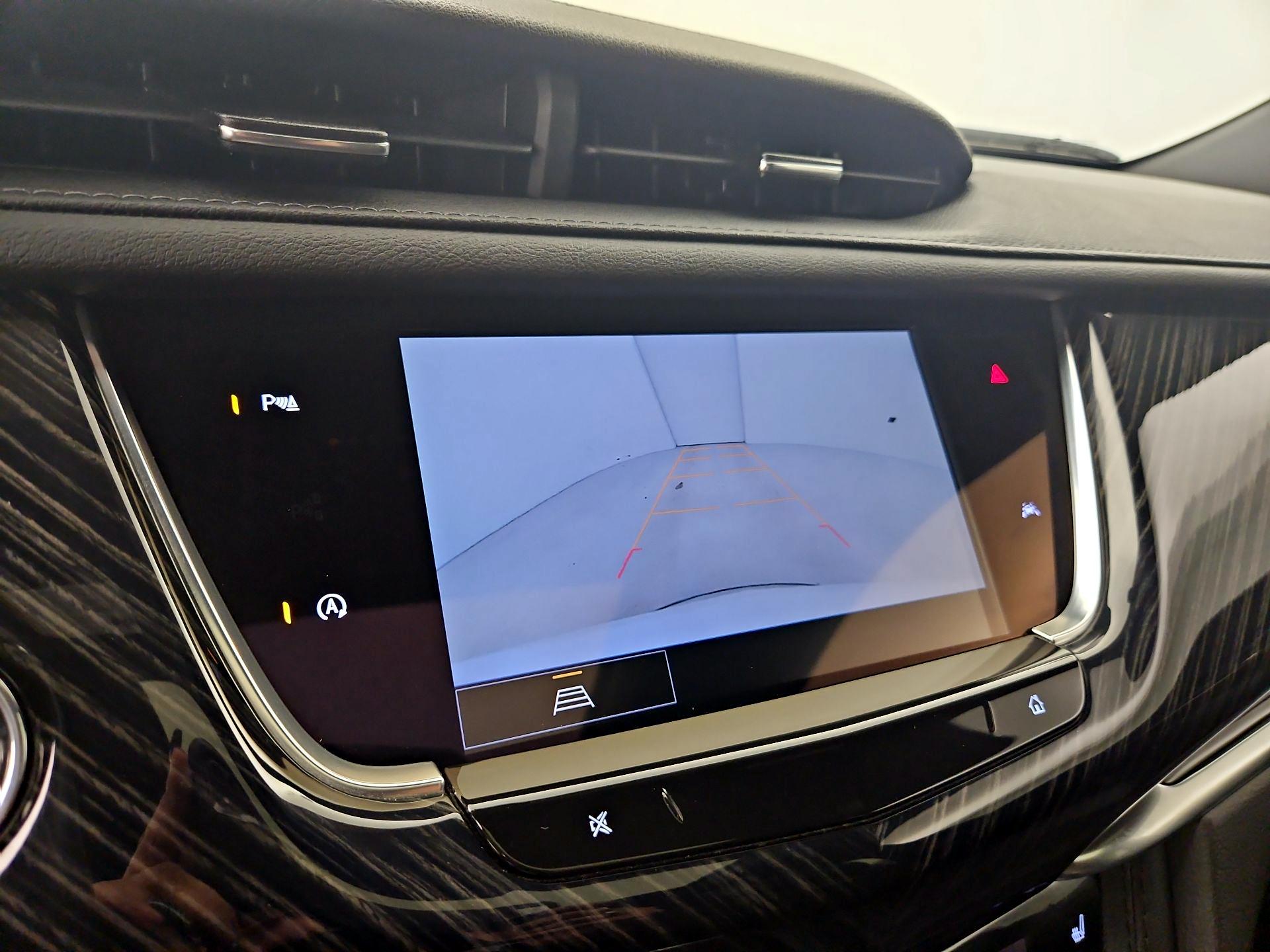 Thumbnail: 2024 Cadillac XT6 - 15