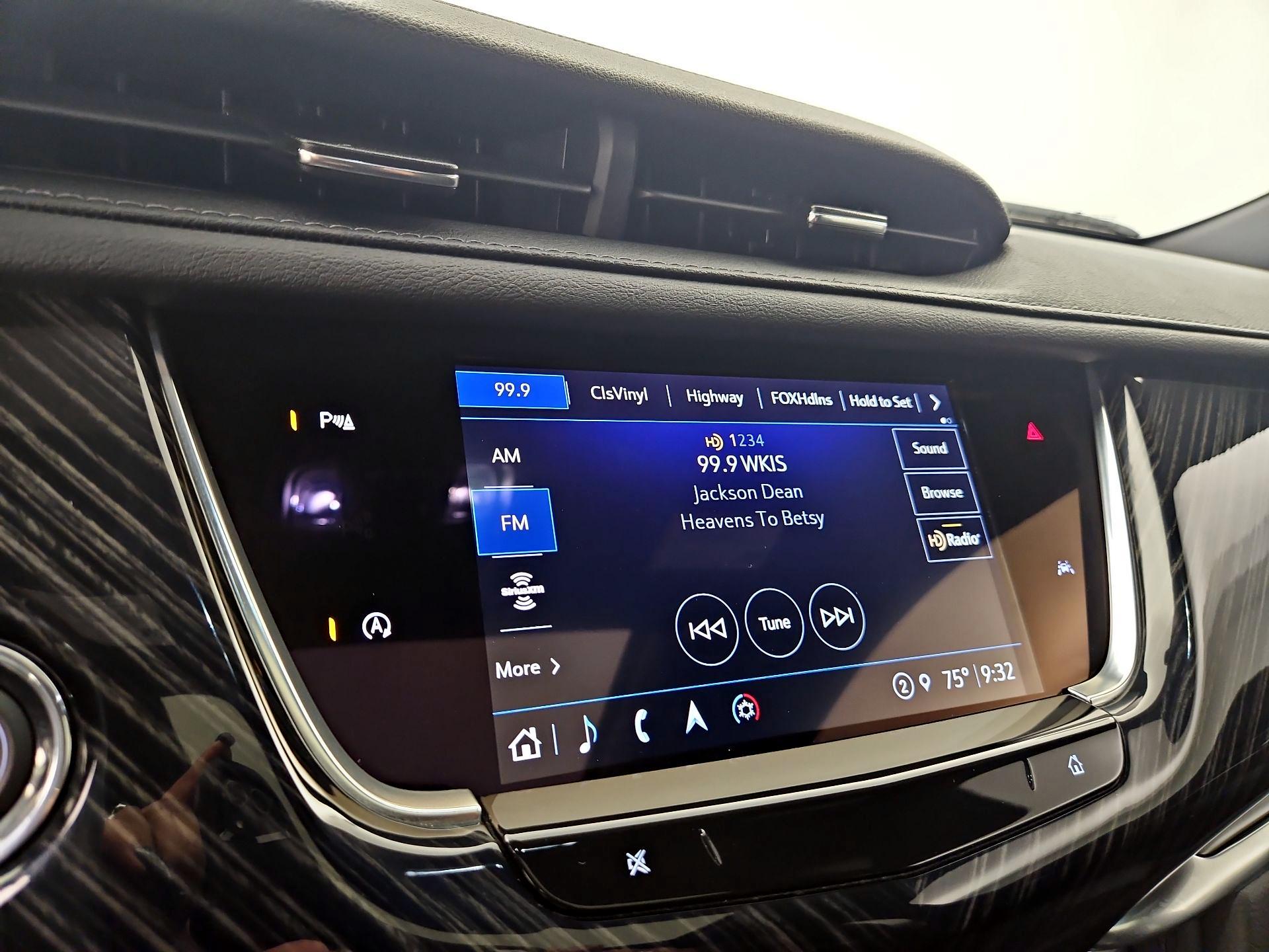 Thumbnail: 2024 Cadillac XT6 - 16