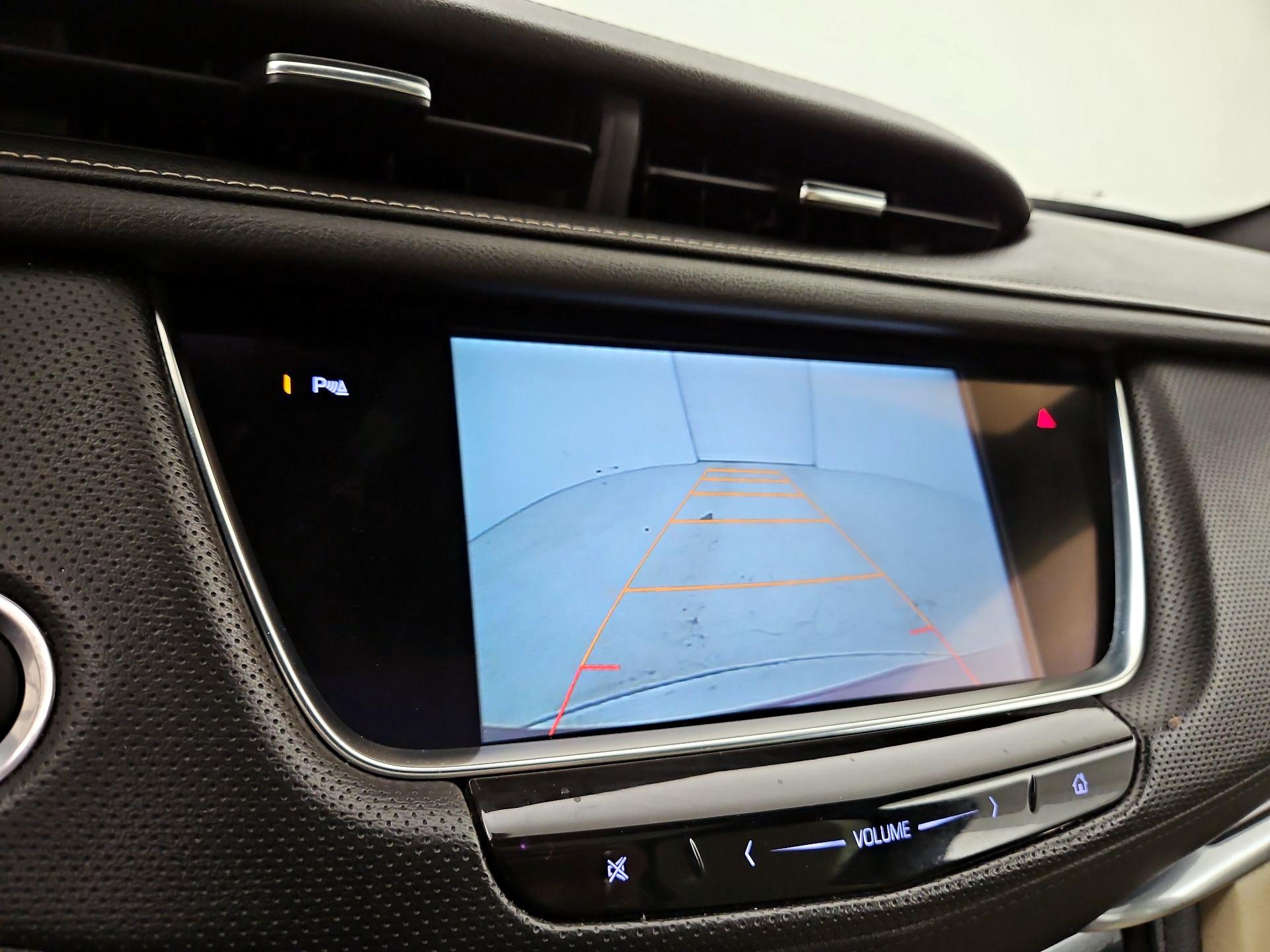 Thumbnail: 2017 Cadillac XT5 - 14