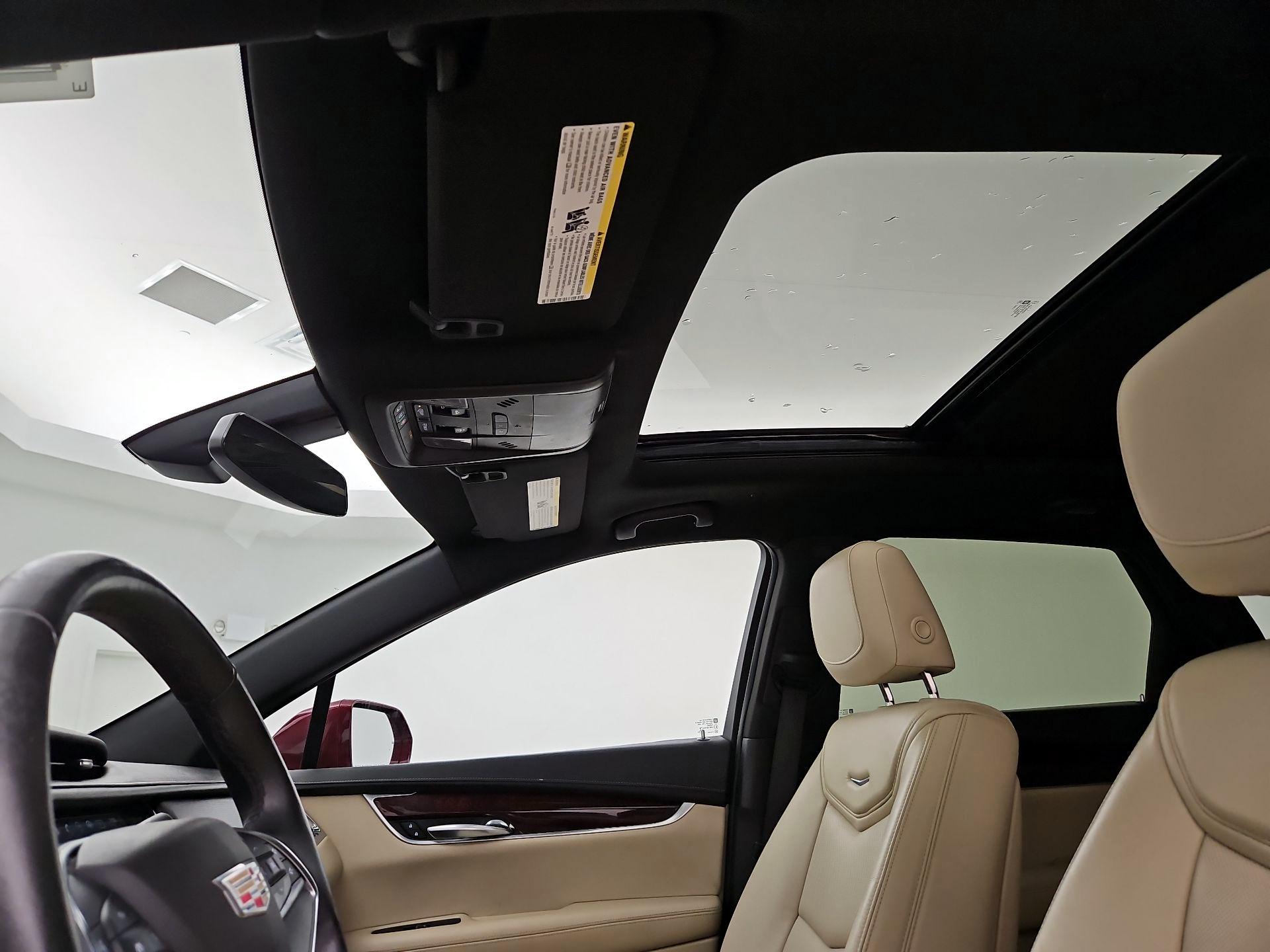 Thumbnail: 2017 Cadillac XT5 - 19