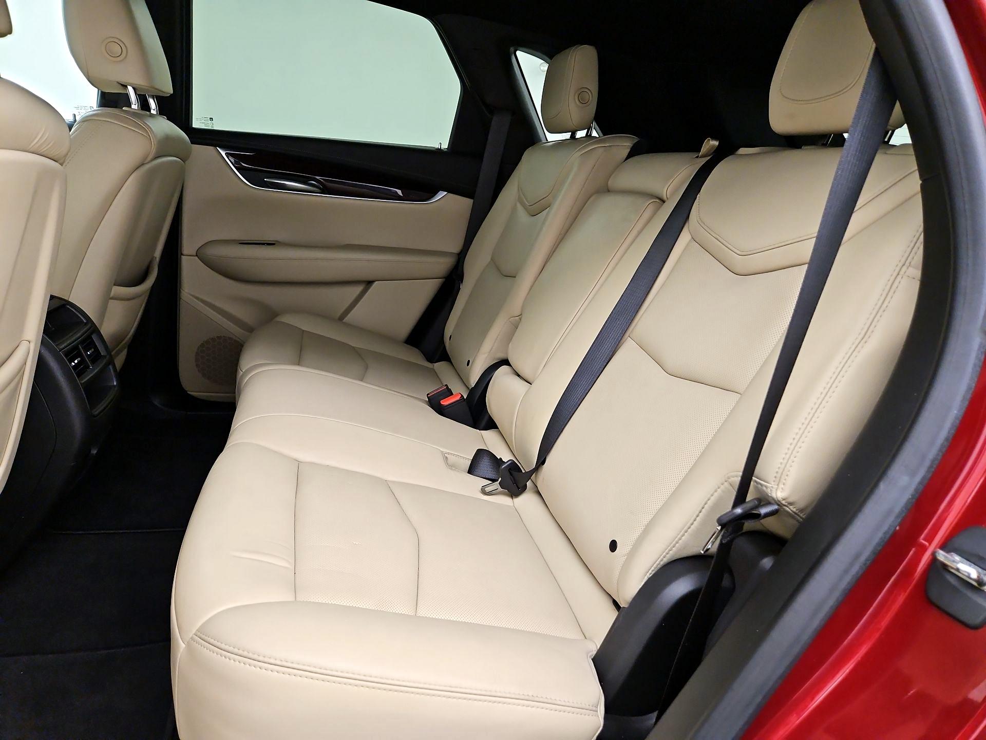 Thumbnail: 2017 Cadillac XT5 - 20