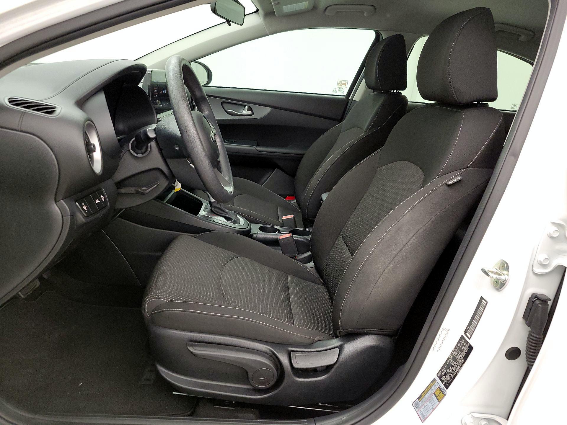 Thumbnail: 2021 Kia Forte - 11