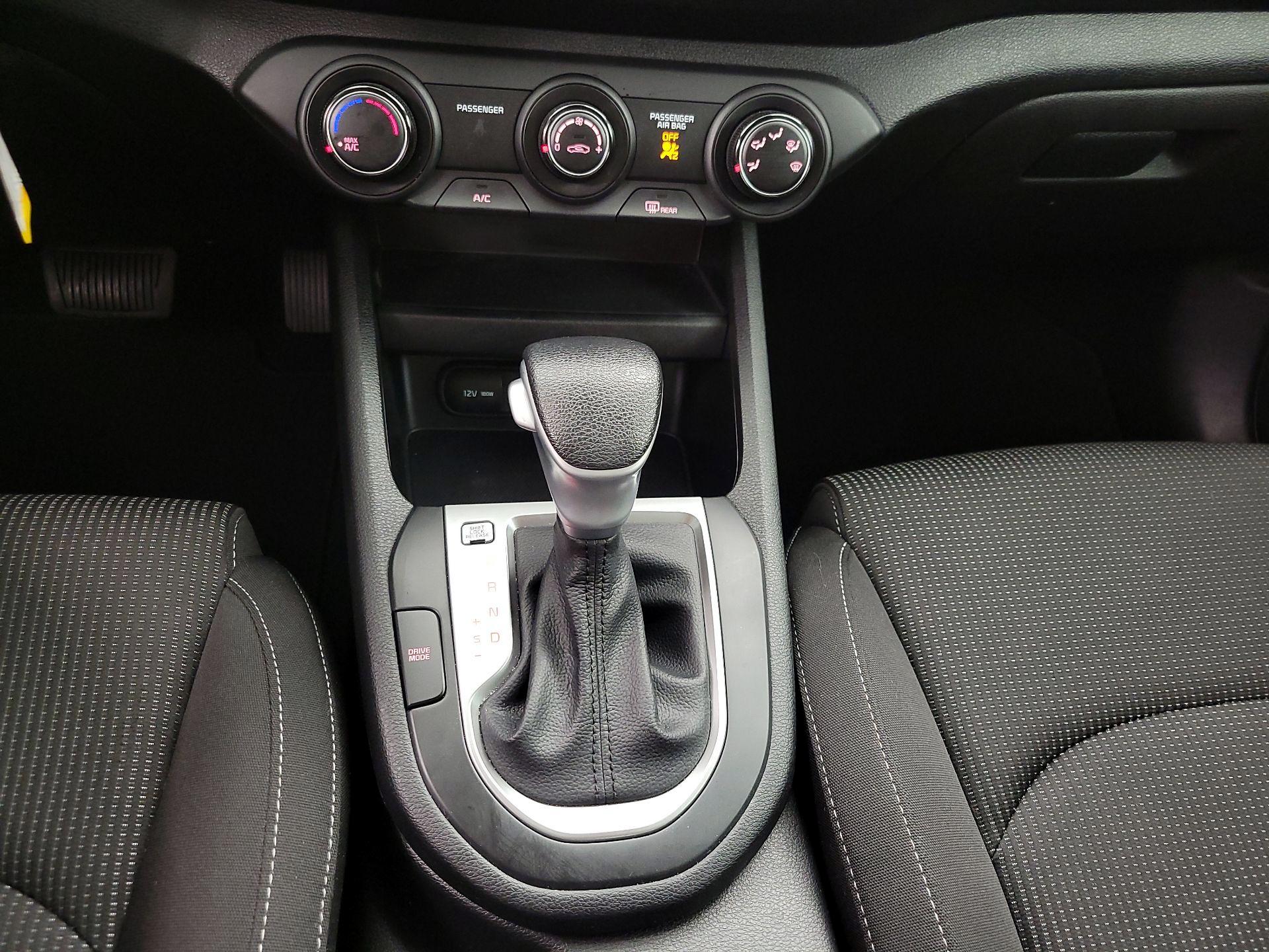 Thumbnail: 2021 Kia Forte - 17