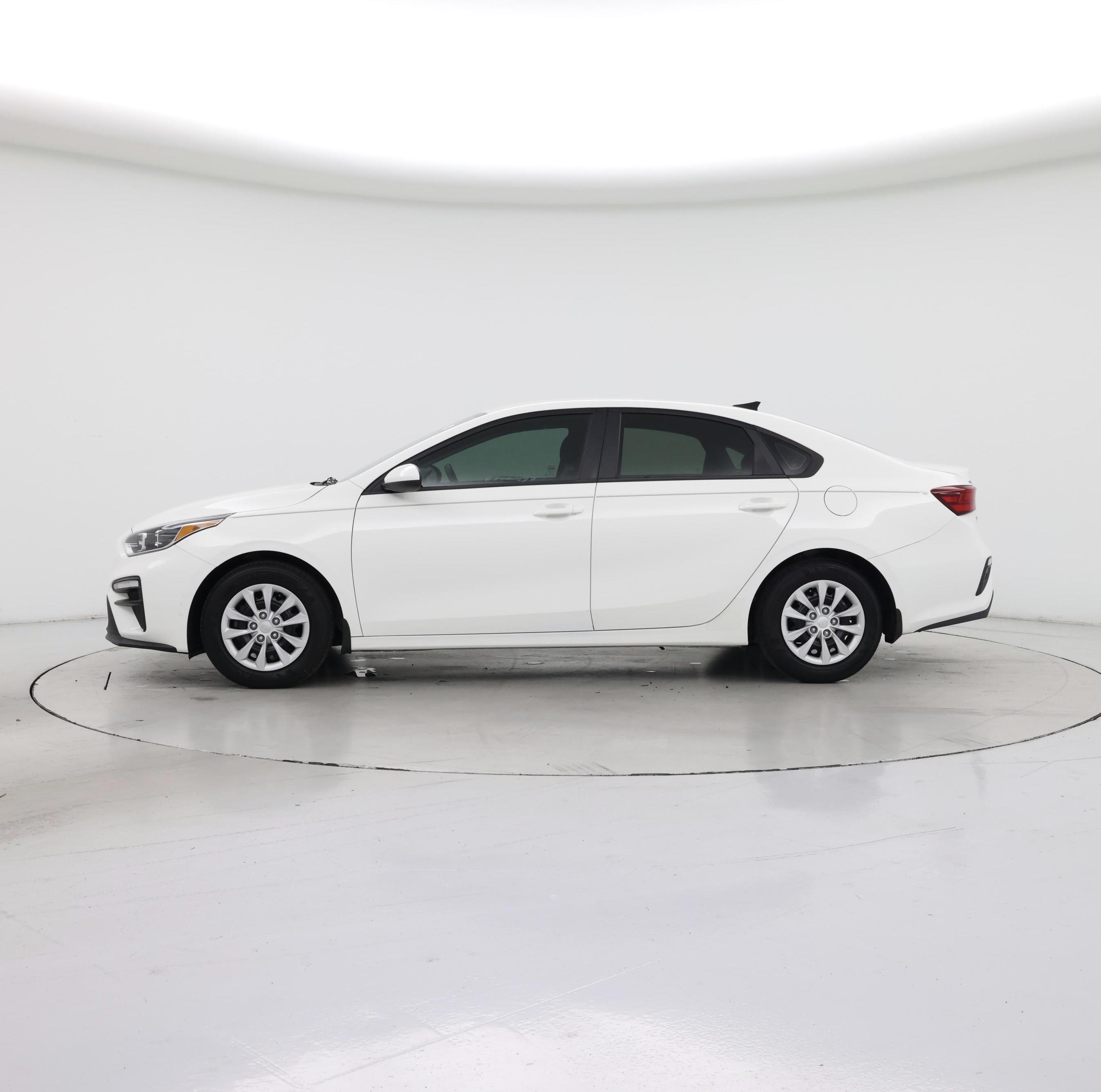 Thumbnail: 2021 Kia Forte - 3