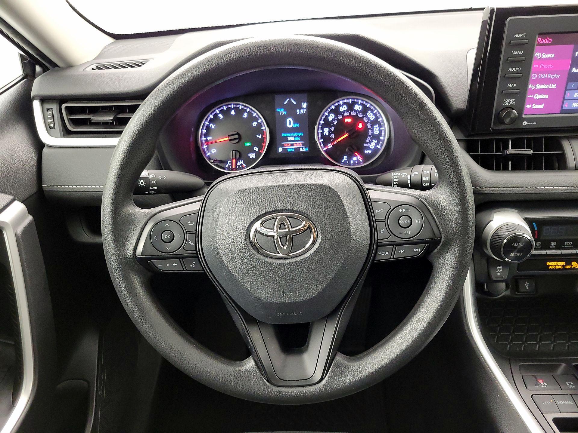 Thumbnail: 2022 Toyota RAV4 - 10
