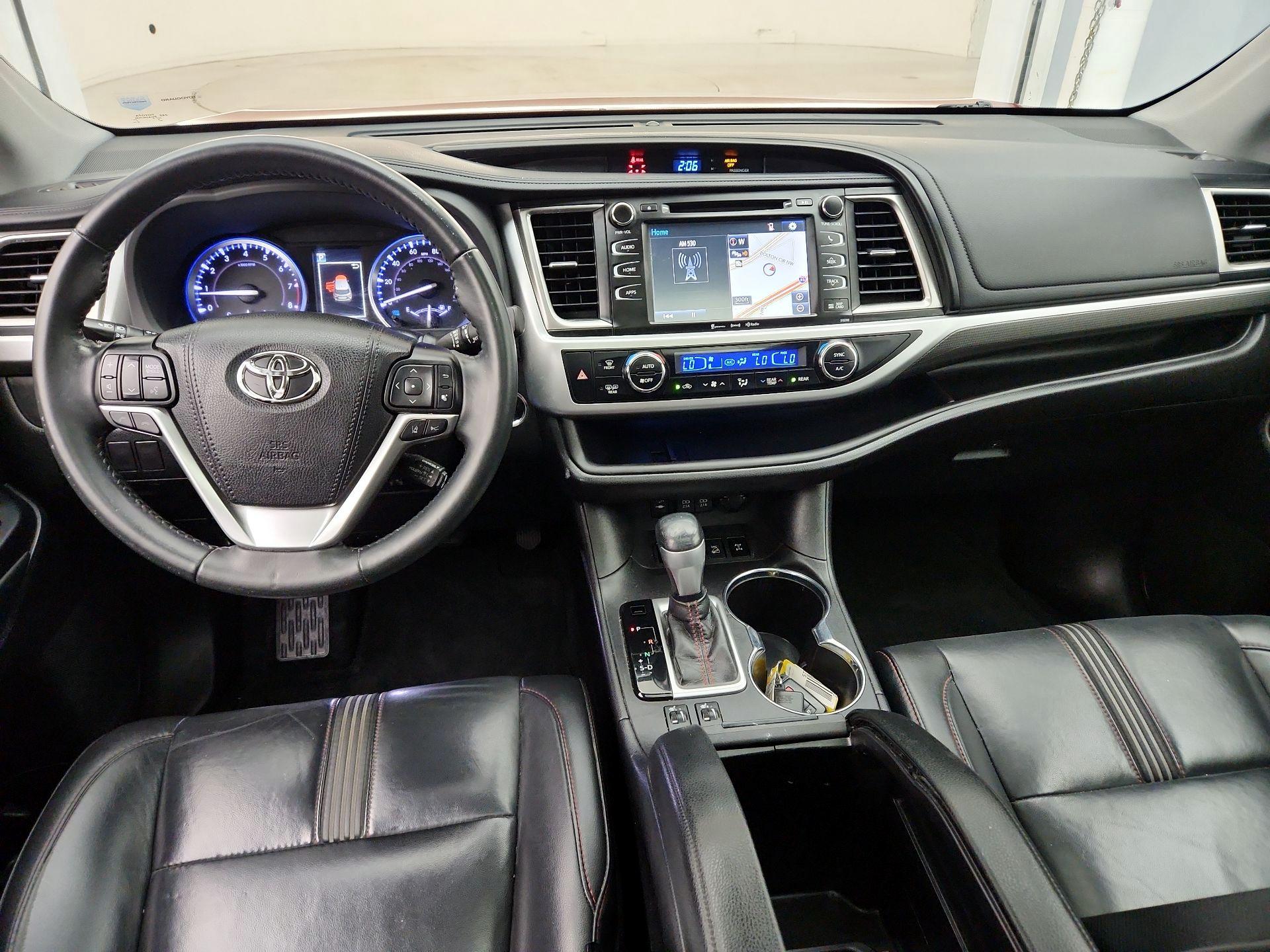 Thumbnail: 2019 Toyota Highlander - 9