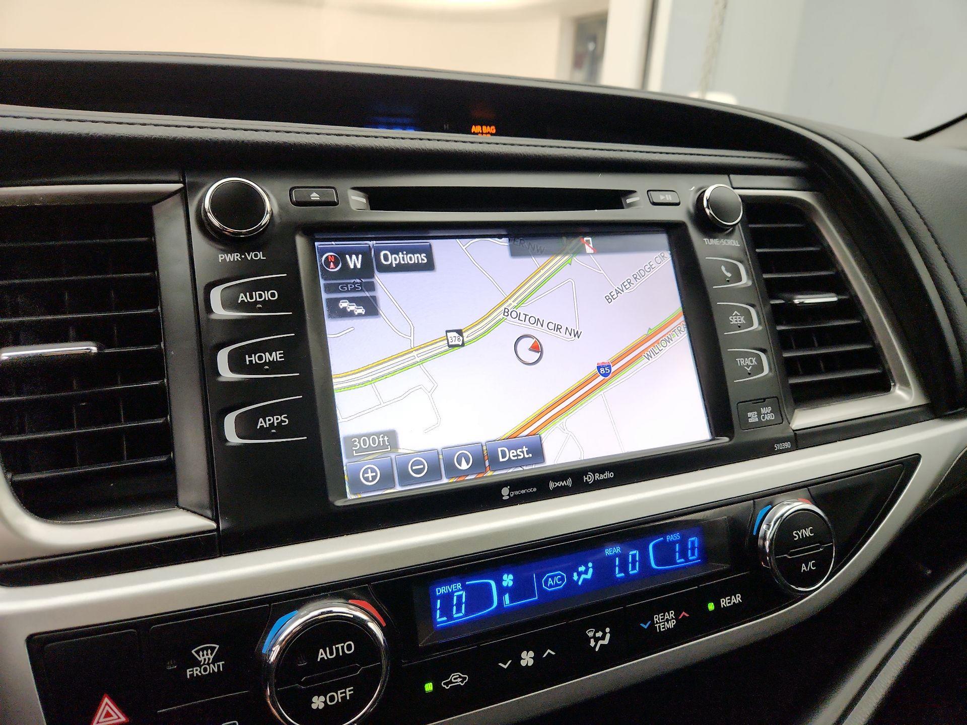 Thumbnail: 2019 Toyota Highlander - 14