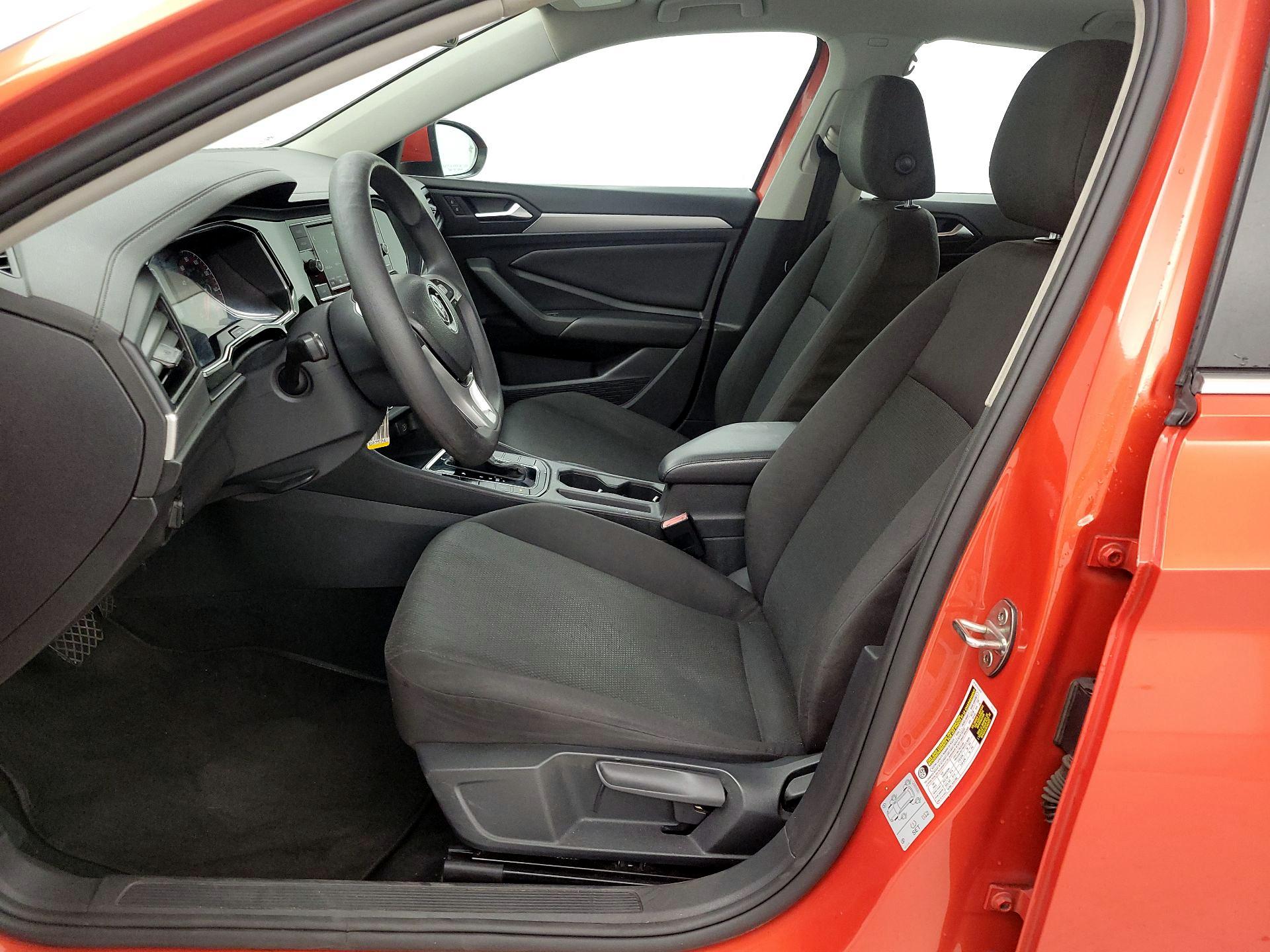 Thumbnail: 2019 Volkswagen Jetta - 11