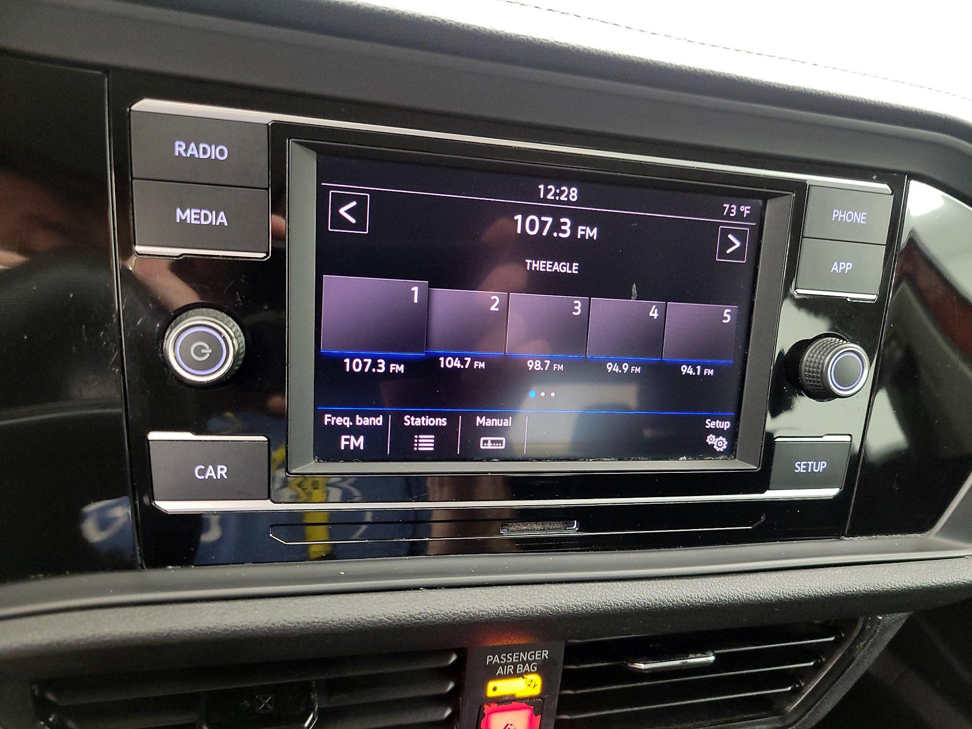 Thumbnail: 2019 Volkswagen Jetta - 15