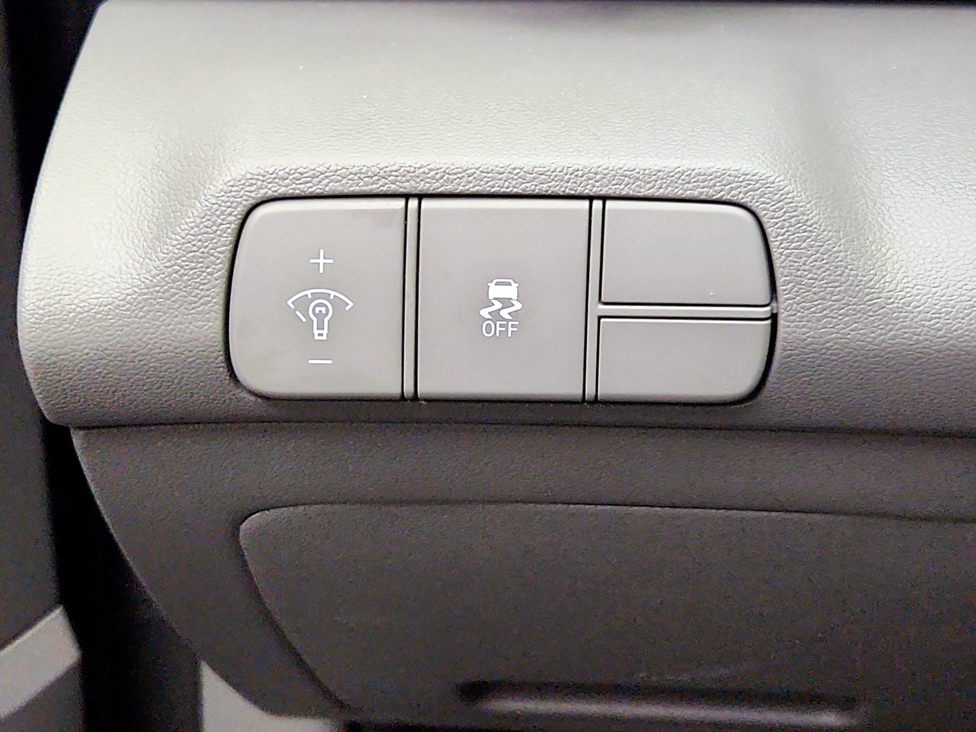 Thumbnail: 2024 Hyundai Elantra - 13