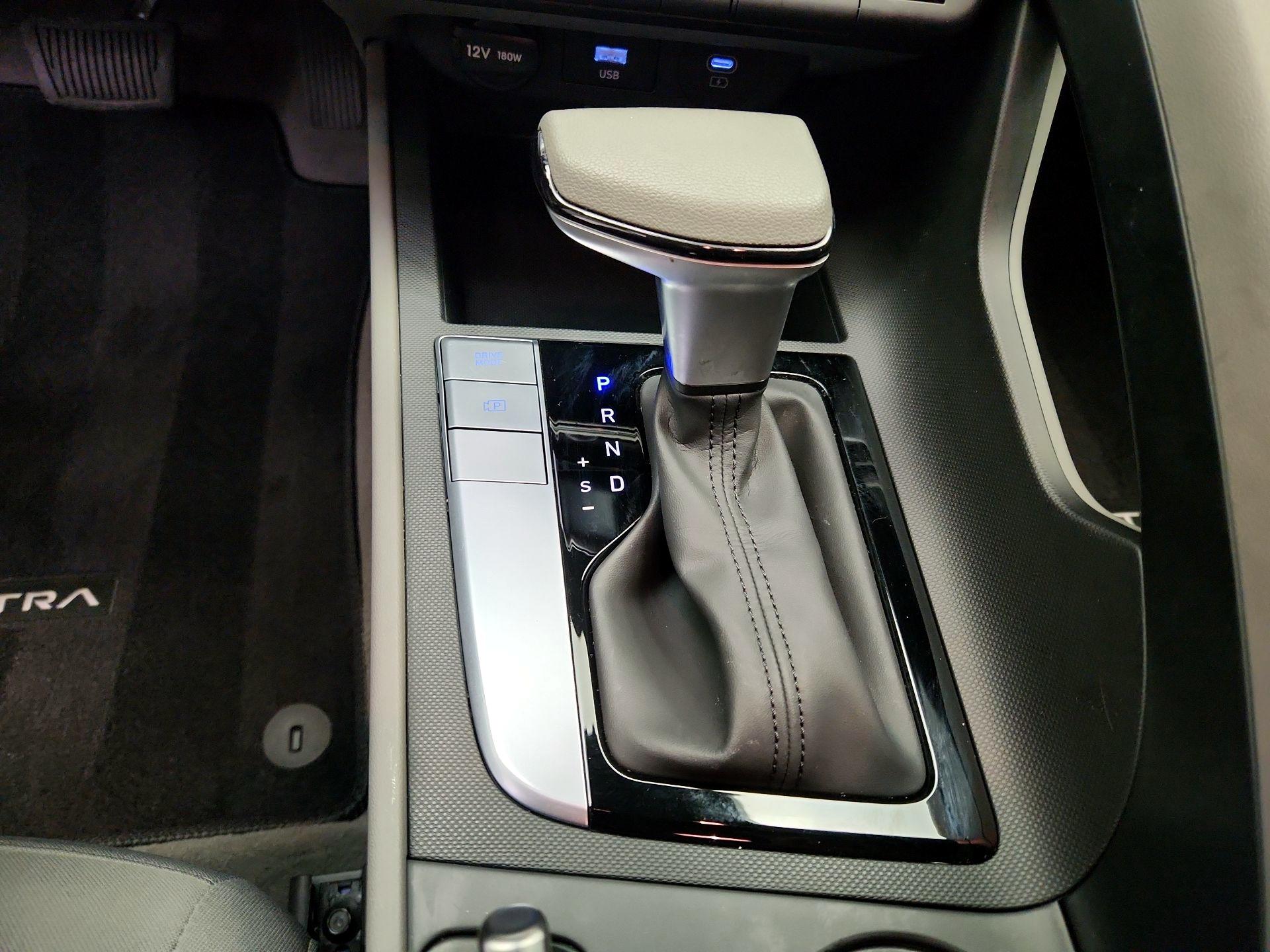 Thumbnail: 2024 Hyundai Elantra - 18