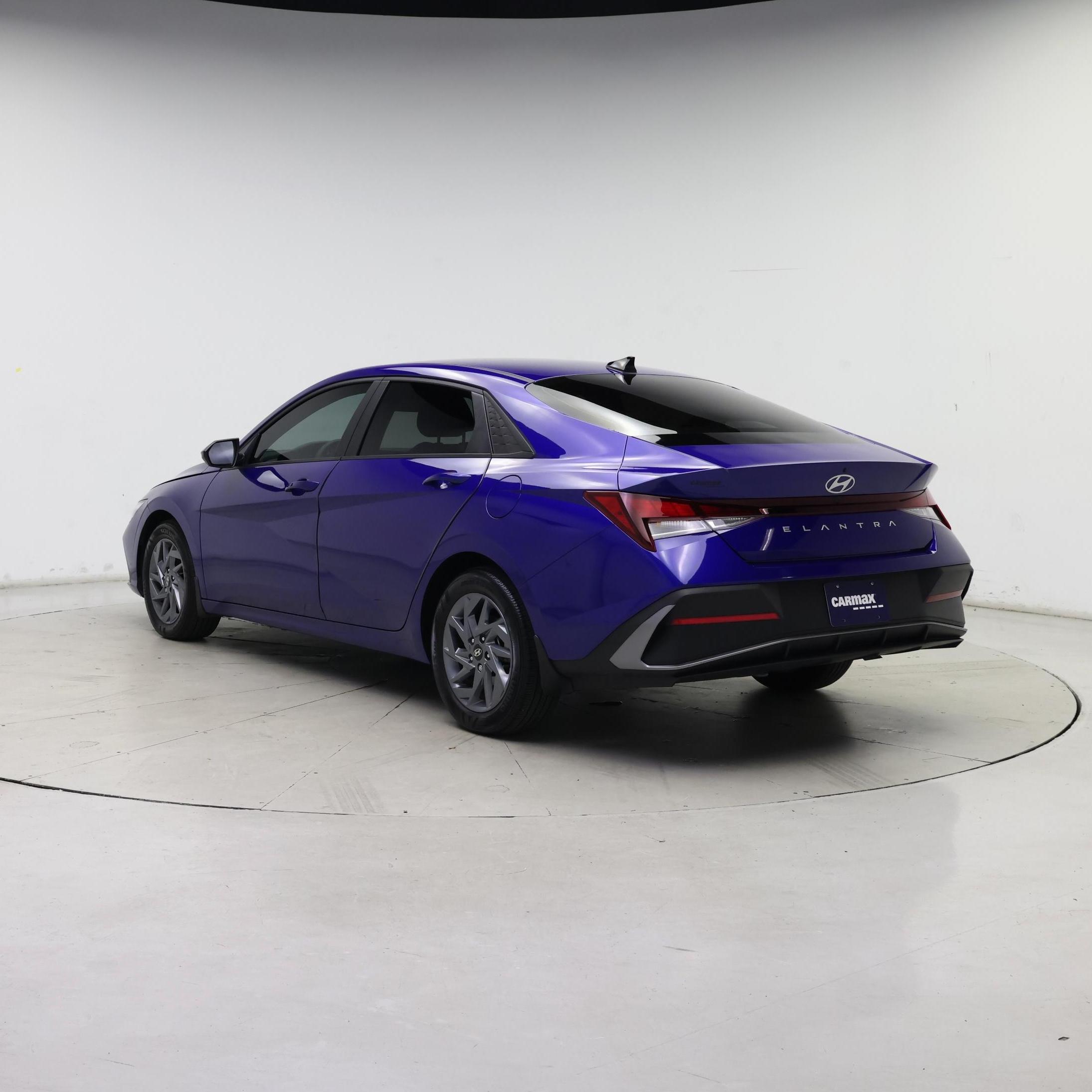 Thumbnail: 2024 Hyundai Elantra - 2