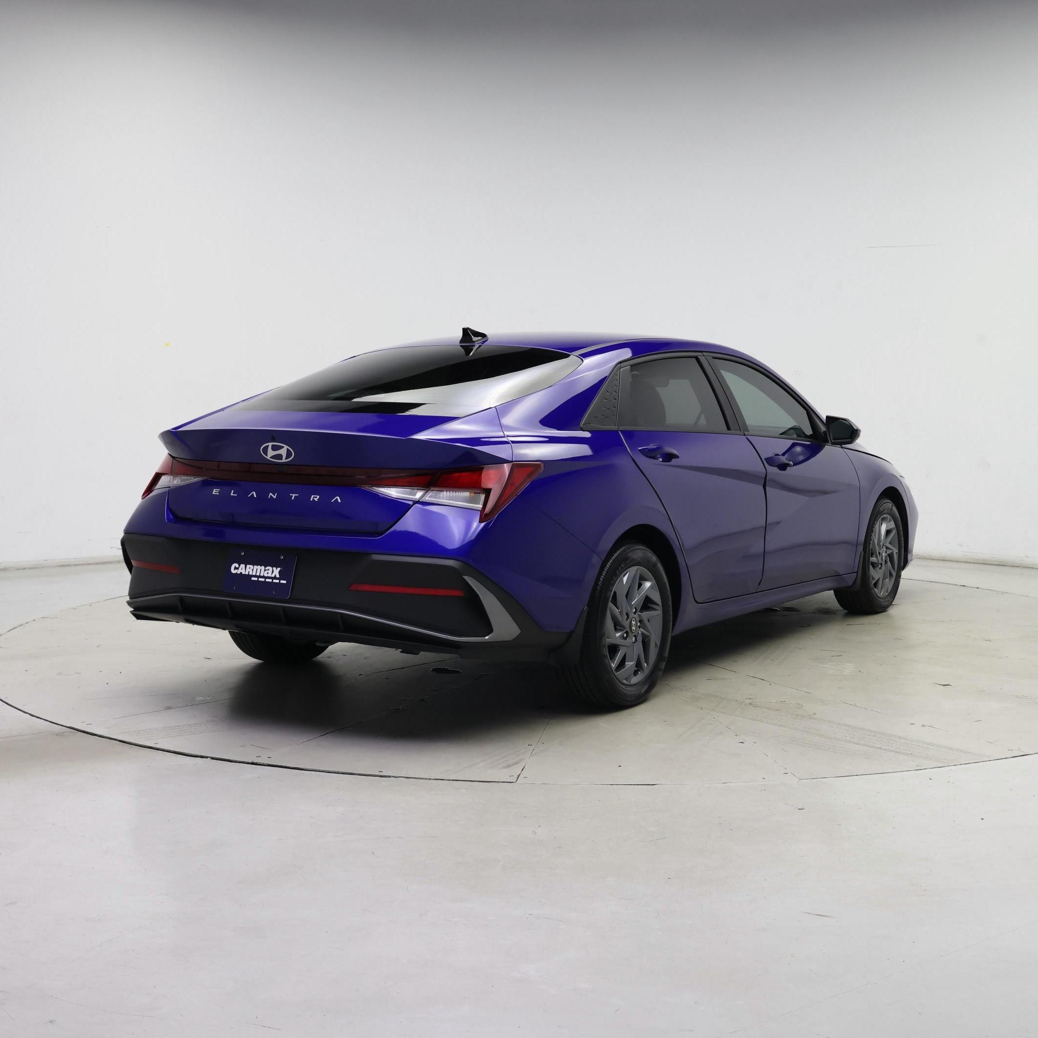 Thumbnail: 2024 Hyundai Elantra - 8